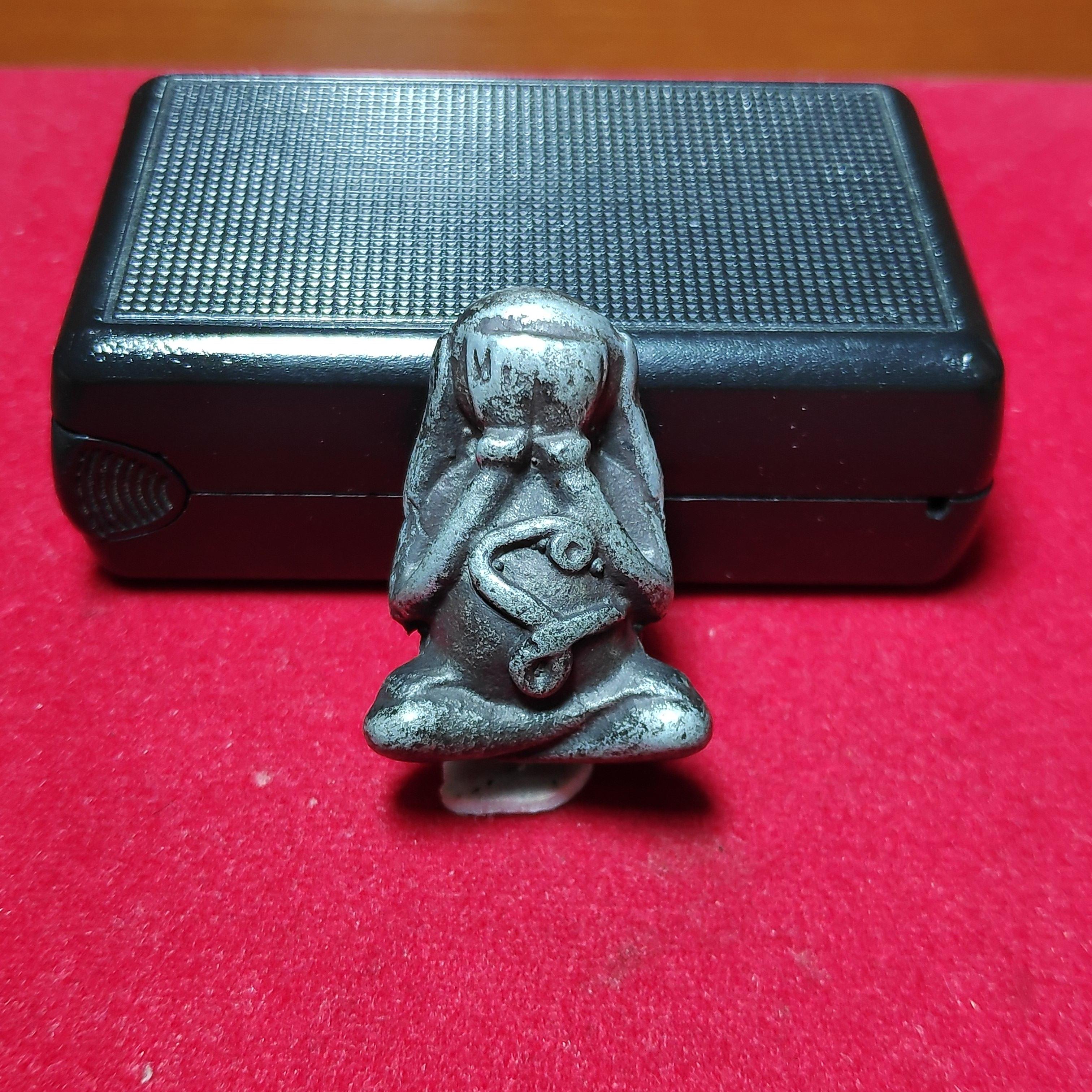 รูปหล่อพระปิดตาหลวงพ่อทาวัดพะเนียงเเตกหน้ายันต์นะหลังยันต์อุเนื้อตะกั่ว