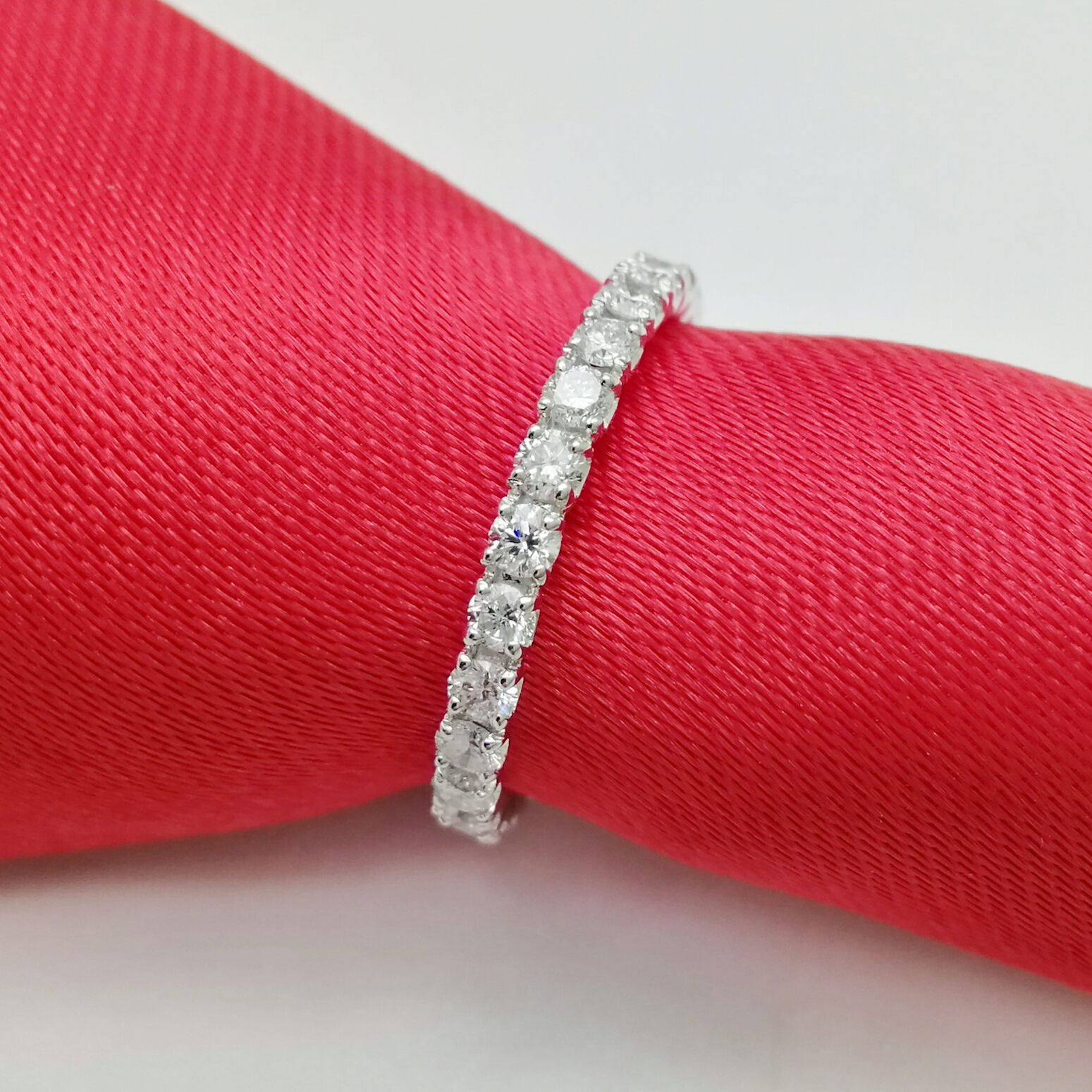 แหวนเพชรแท้รอบวงรวม 0.81 cts