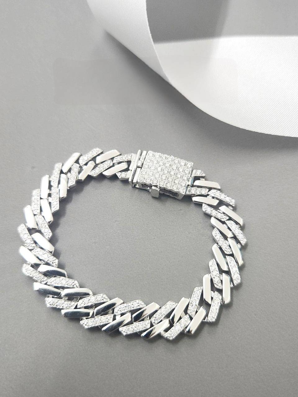 สร้อยข้อมือเพชรแท้รวม 1.31 cts