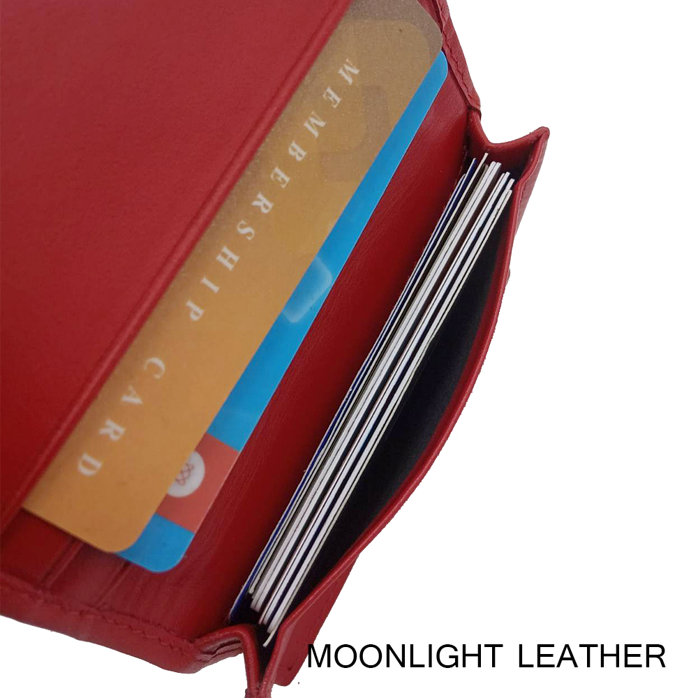 กระเป๋าใส่บัตร นามบัตร หนังวัวแท้ รุ่น Biz สีแดง สวยงาม ไม่ลอกร่อน ไม่แตก ยิ่งใช้ยิ่งนิ่มยิ่งสวย พกพาง่าย มีกล่องพร้อมเป็นของขวัญ