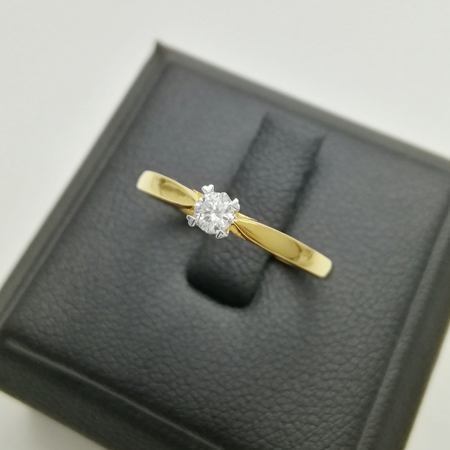 แหวนเพชรแท้รวม 0.10 cts