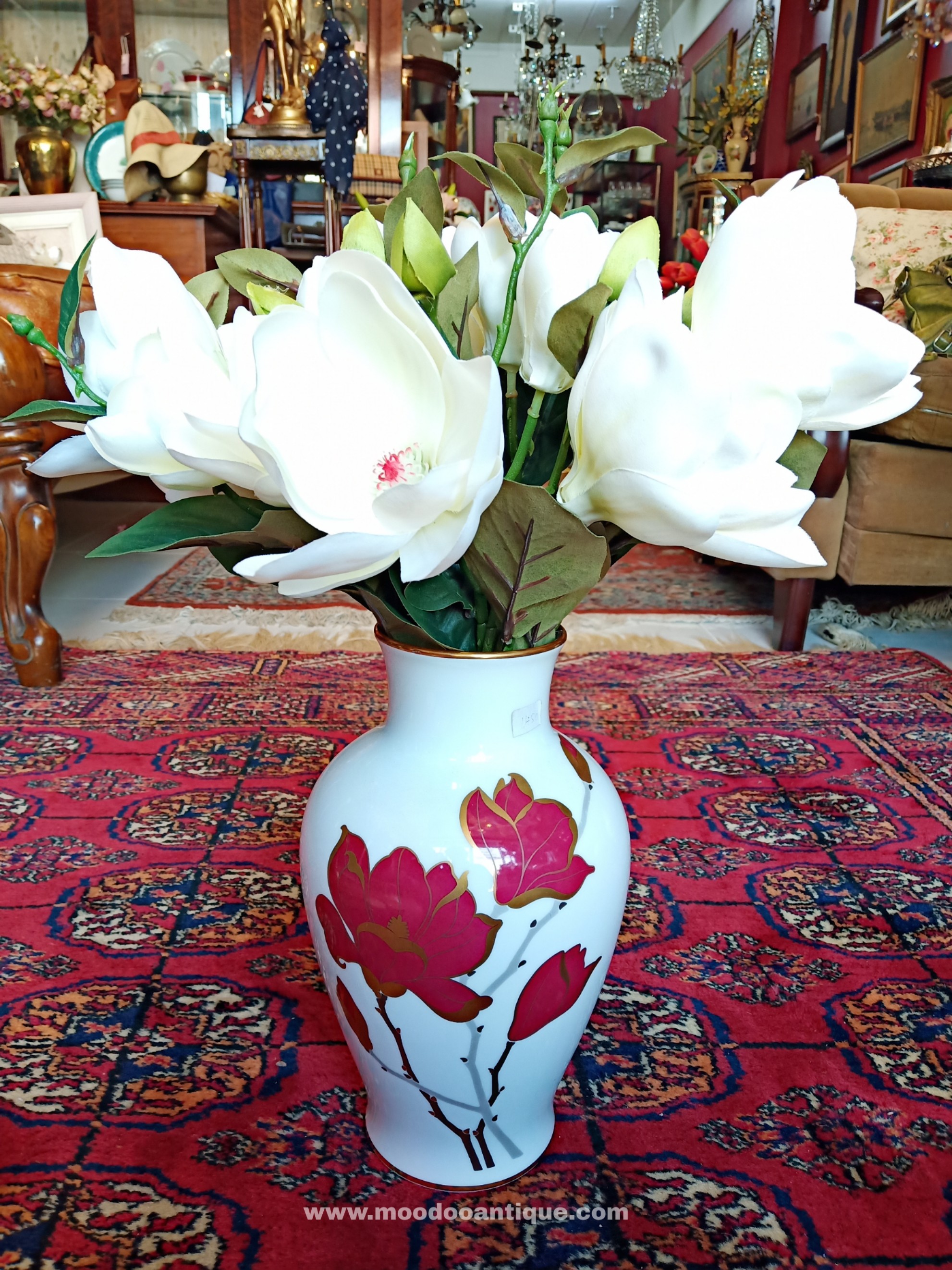 แจกันจากญีปุ่น