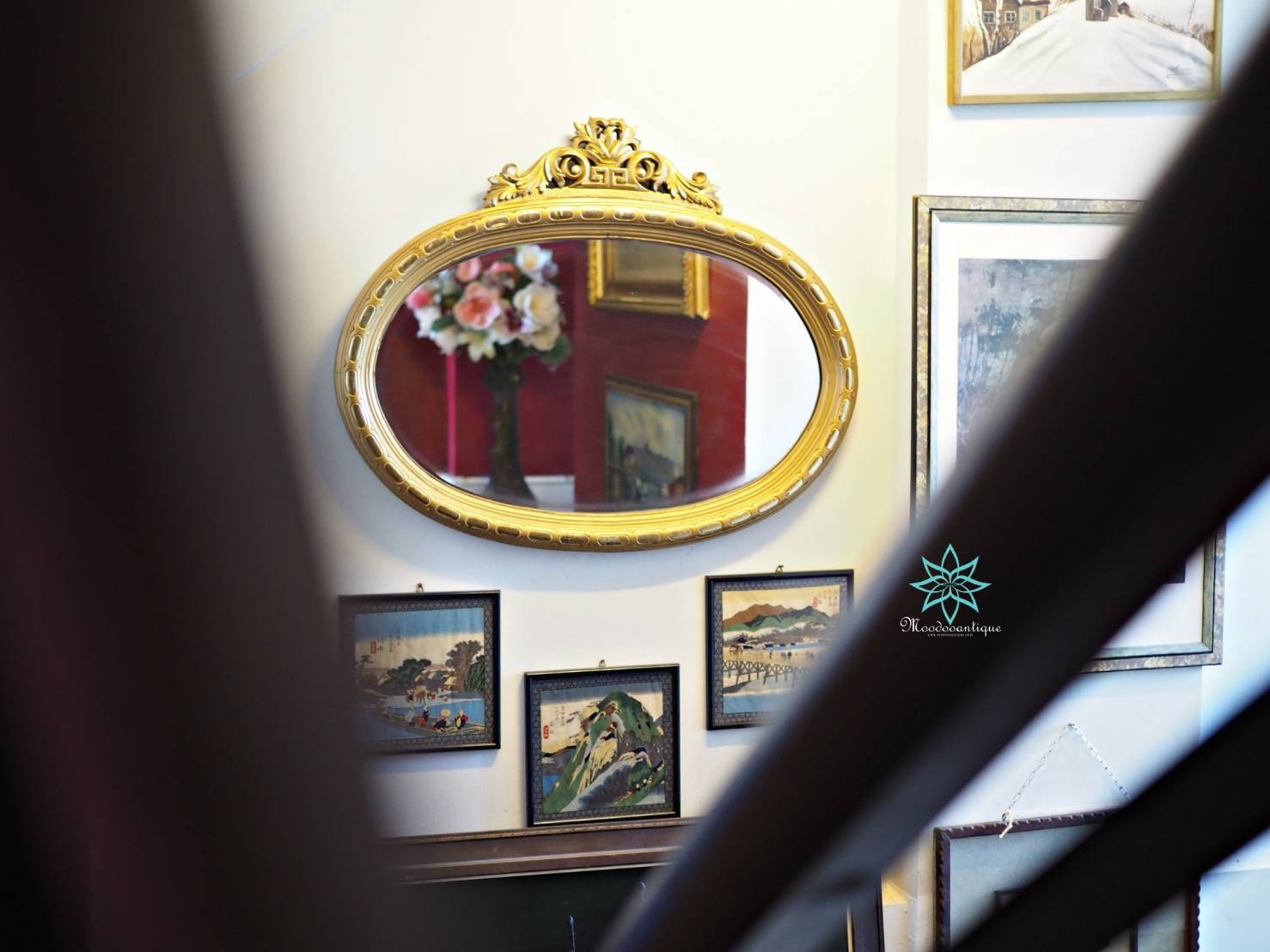 Classic French Oval Gilt wood mirror