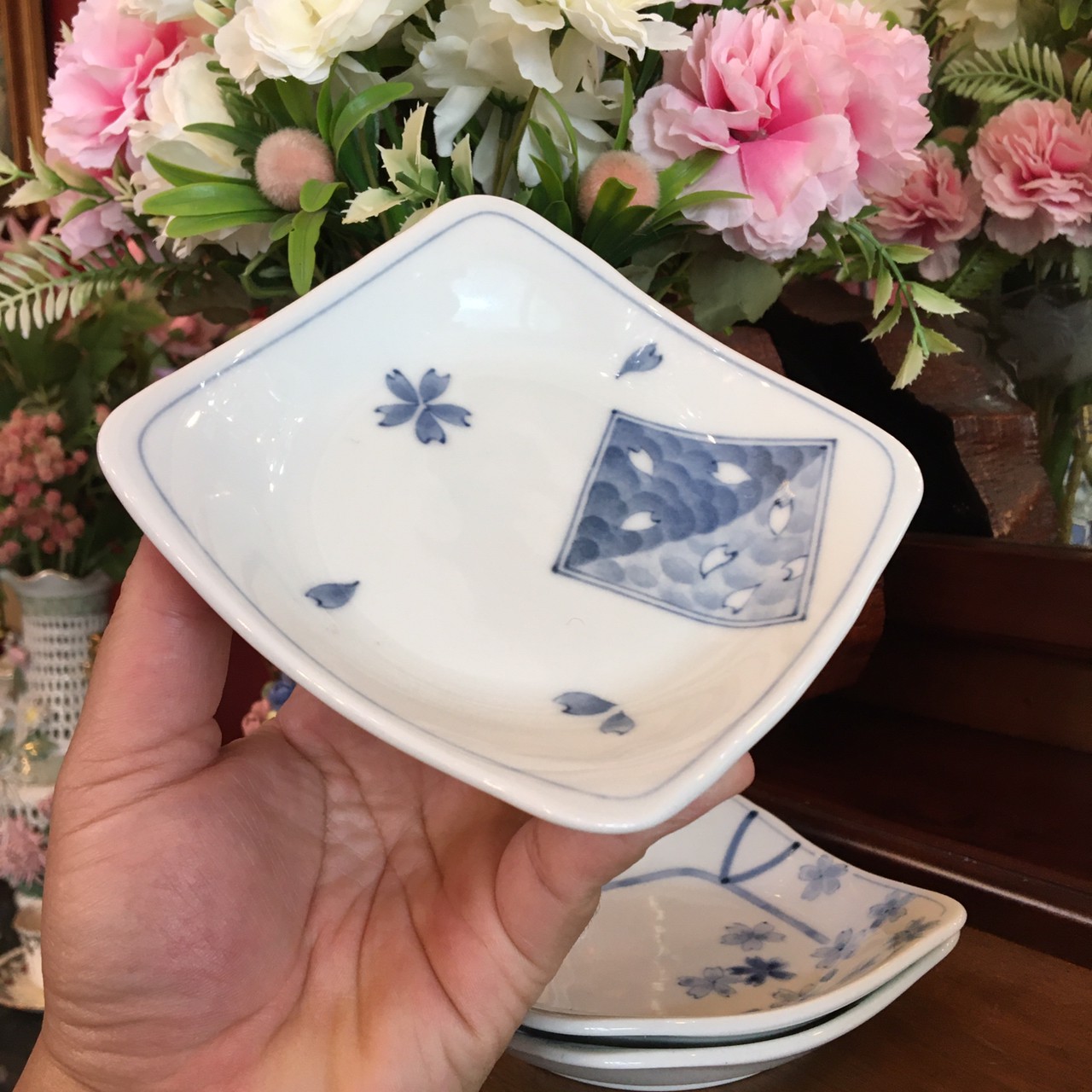 จานแบ่งขนม JAPAN ลายน่ารักค่ะ มีหลายแบบให้เลือก