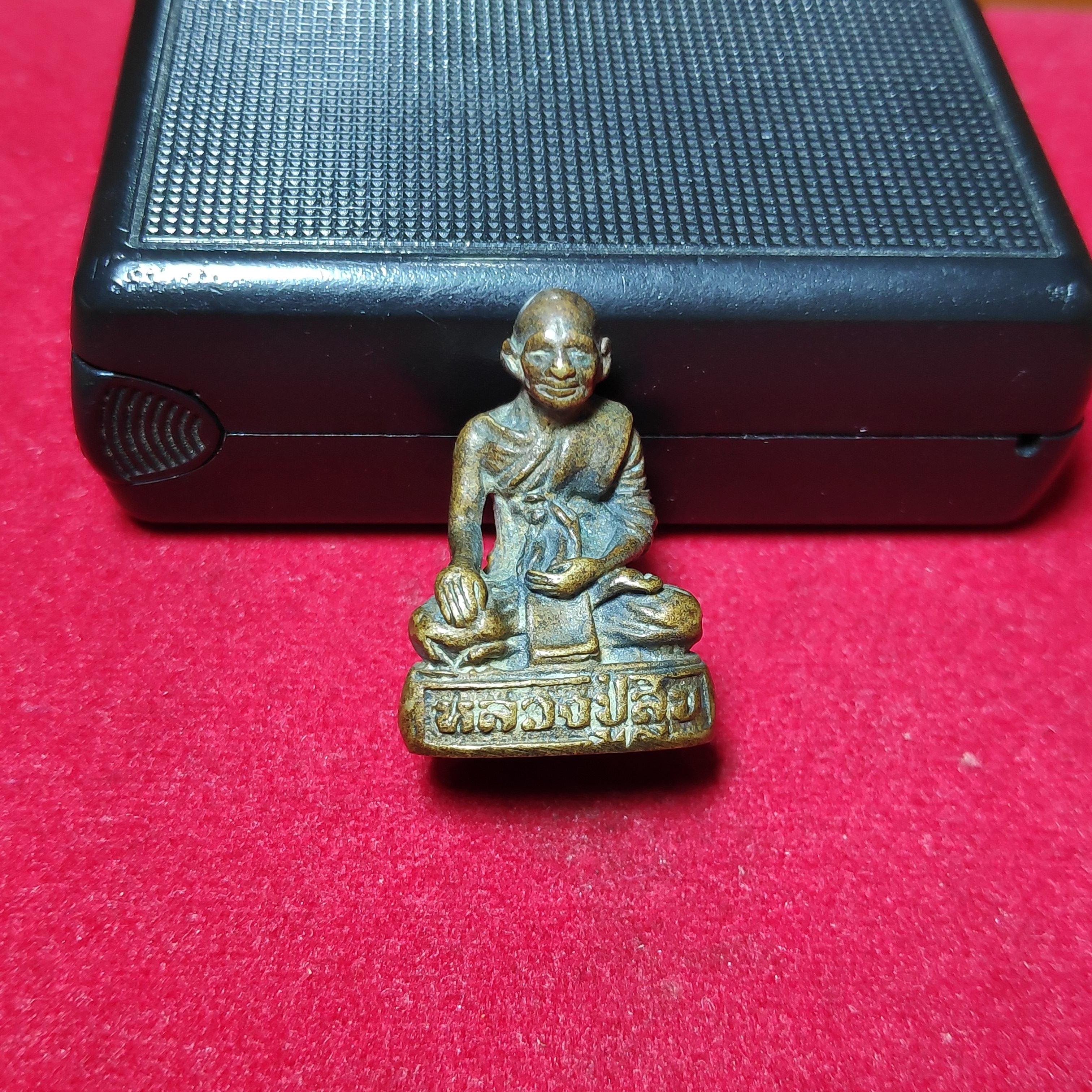 รูปหล่อหลวงปู่สุขวัดปากคลองมะขามเฒ่าปี2520