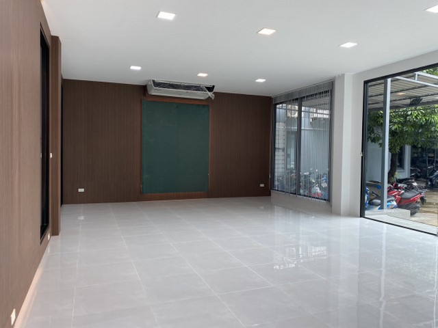 (MH0123) ให้เช่าอาคารสำนักงาน 2 ชั้น ถนนรามอินทรา ใกล้แฟชั่นไอส์แลนด์