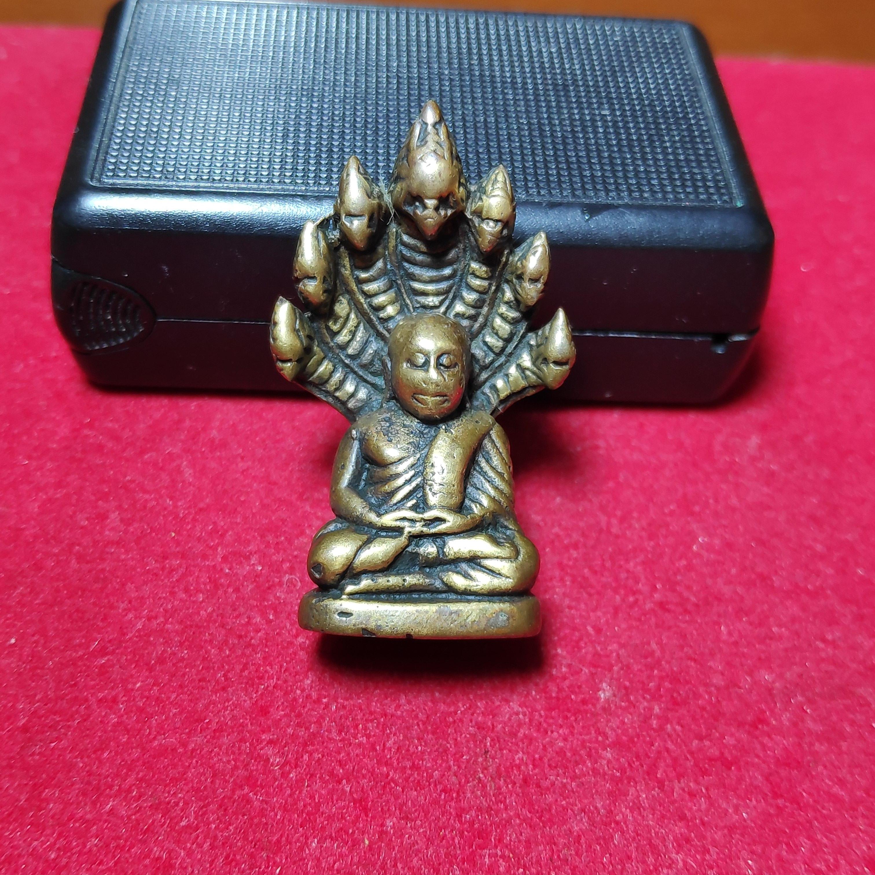 รูปหล่อหลวงพ่อเงินวัดบางคลานพิมพ์นาคปรก