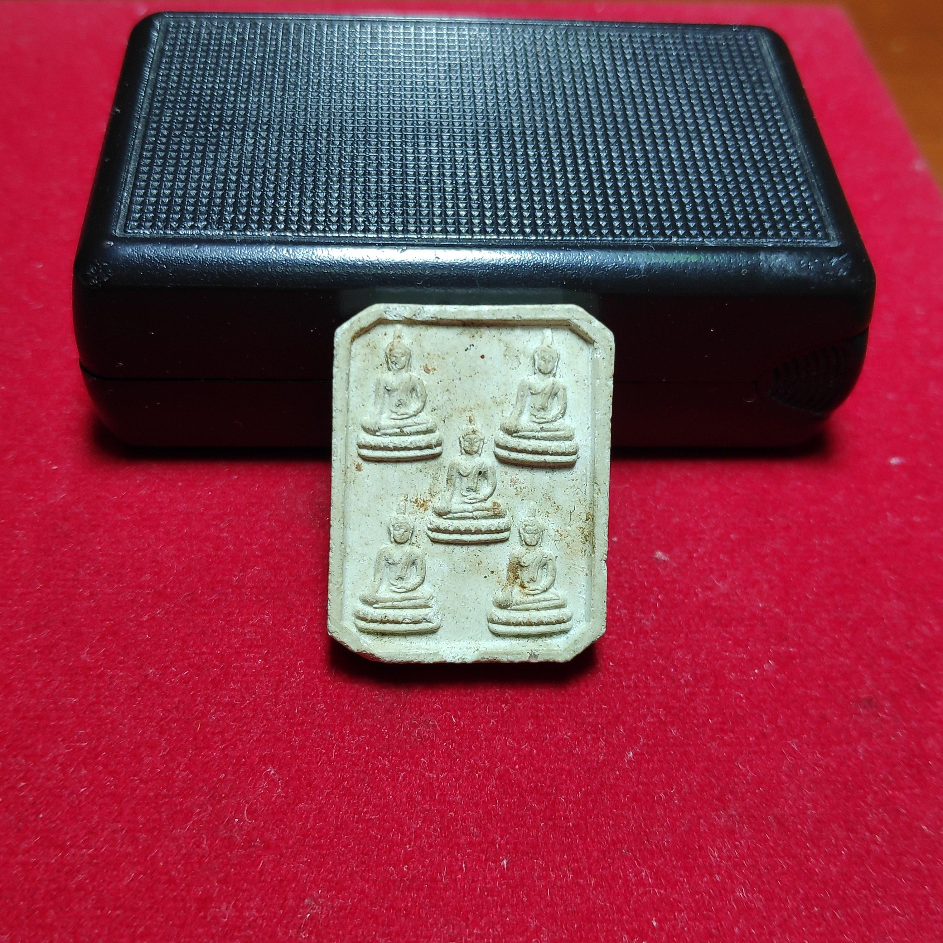 พระเจ้า5พระองค์เนื้อผงหลวงพ่อเอียดวัดไผ่ล้อม จ.อยุธยา