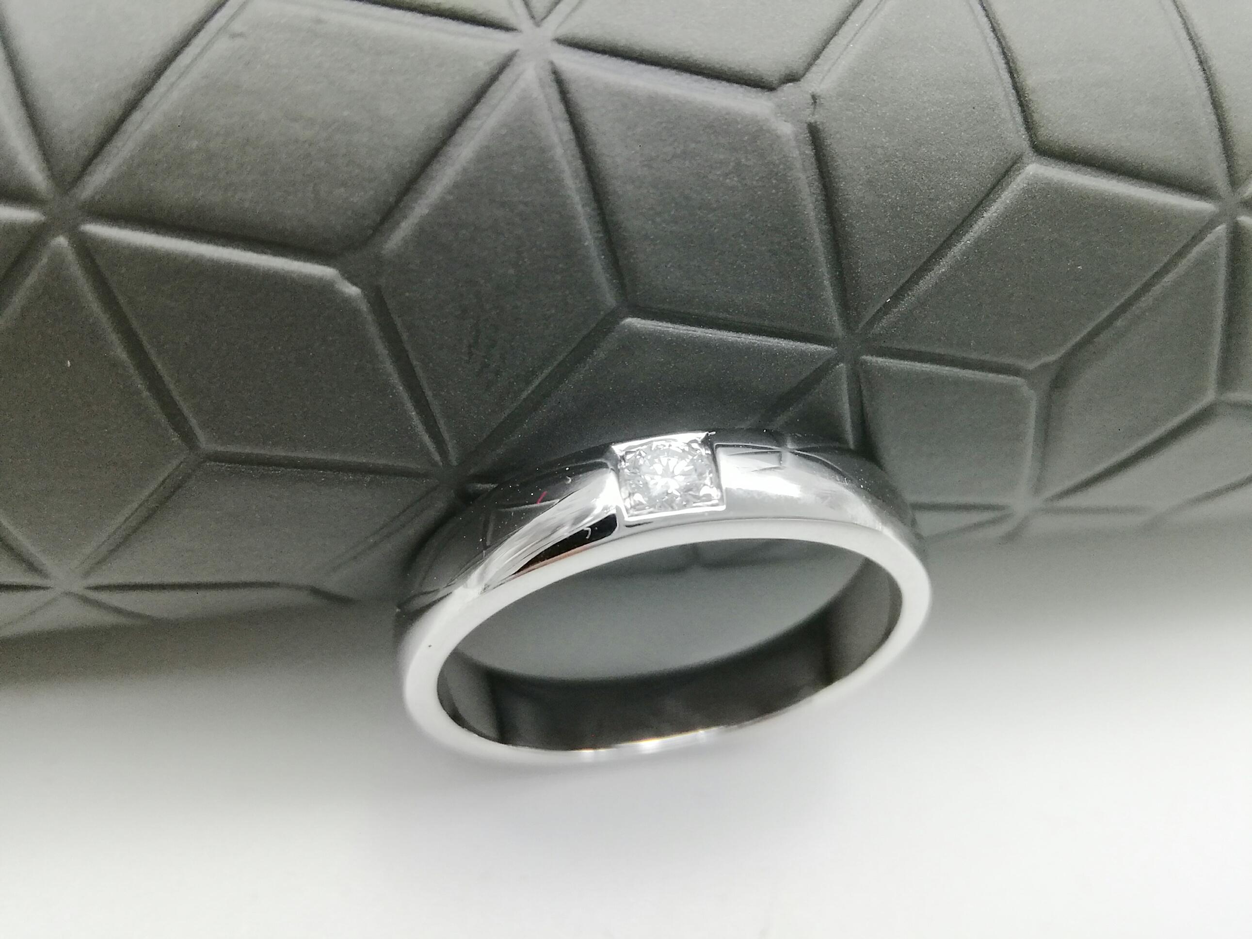 แหวนปลอกมีดทองคำแท้ประดับเพชร 0.07 cts