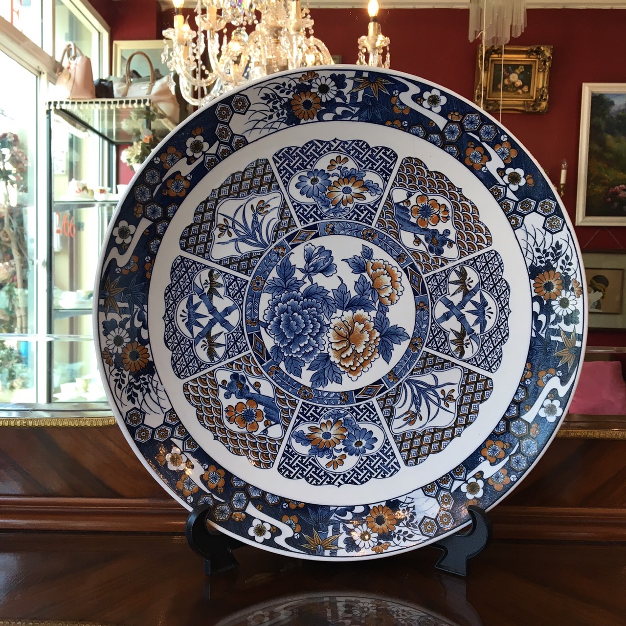 จานลายครามใบใหญ่