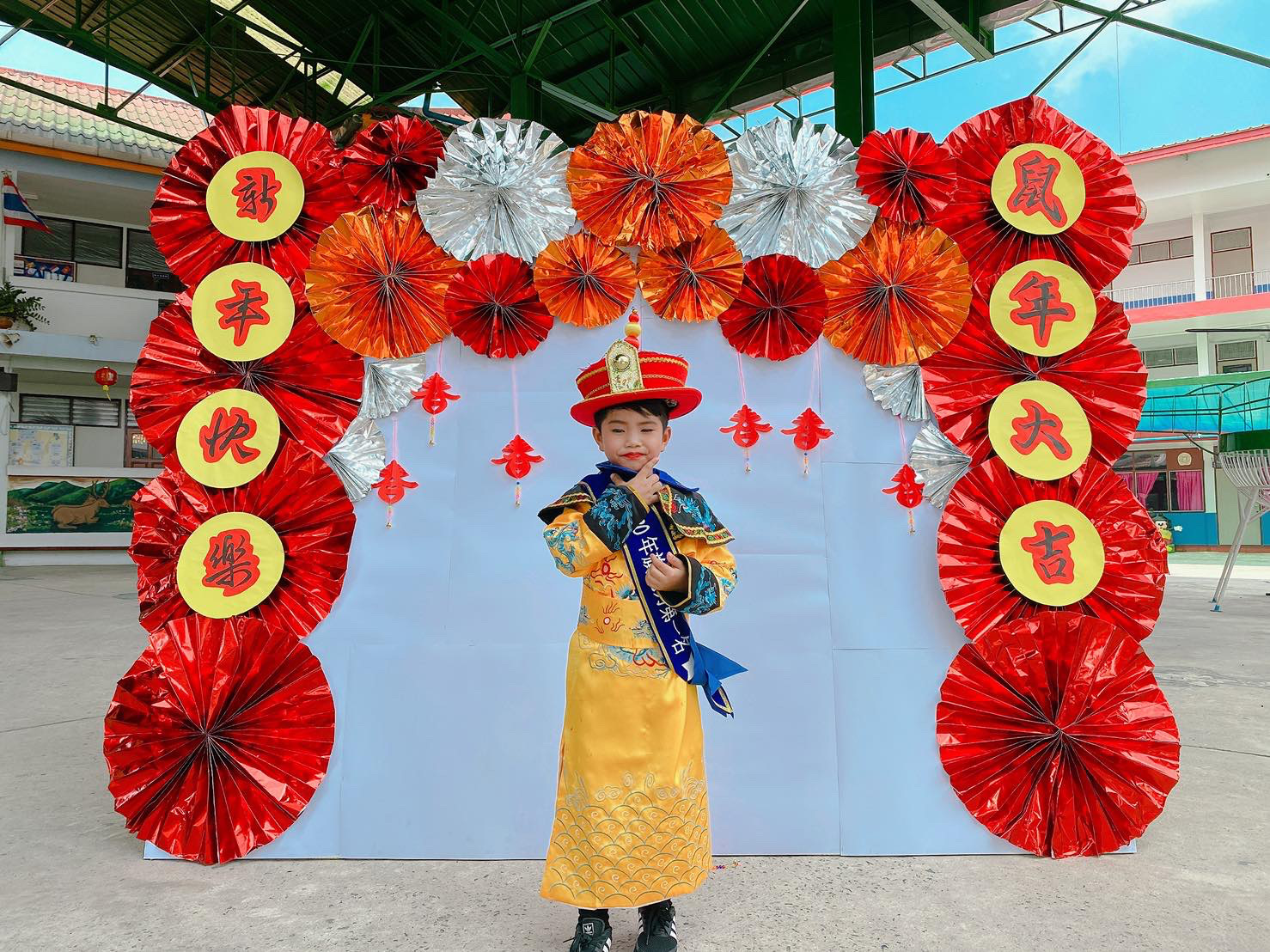 ชุดฮ่องเต้น้อย สีเหลืองลายปัก รหัสX135 สินค้าพร้อมส่ง