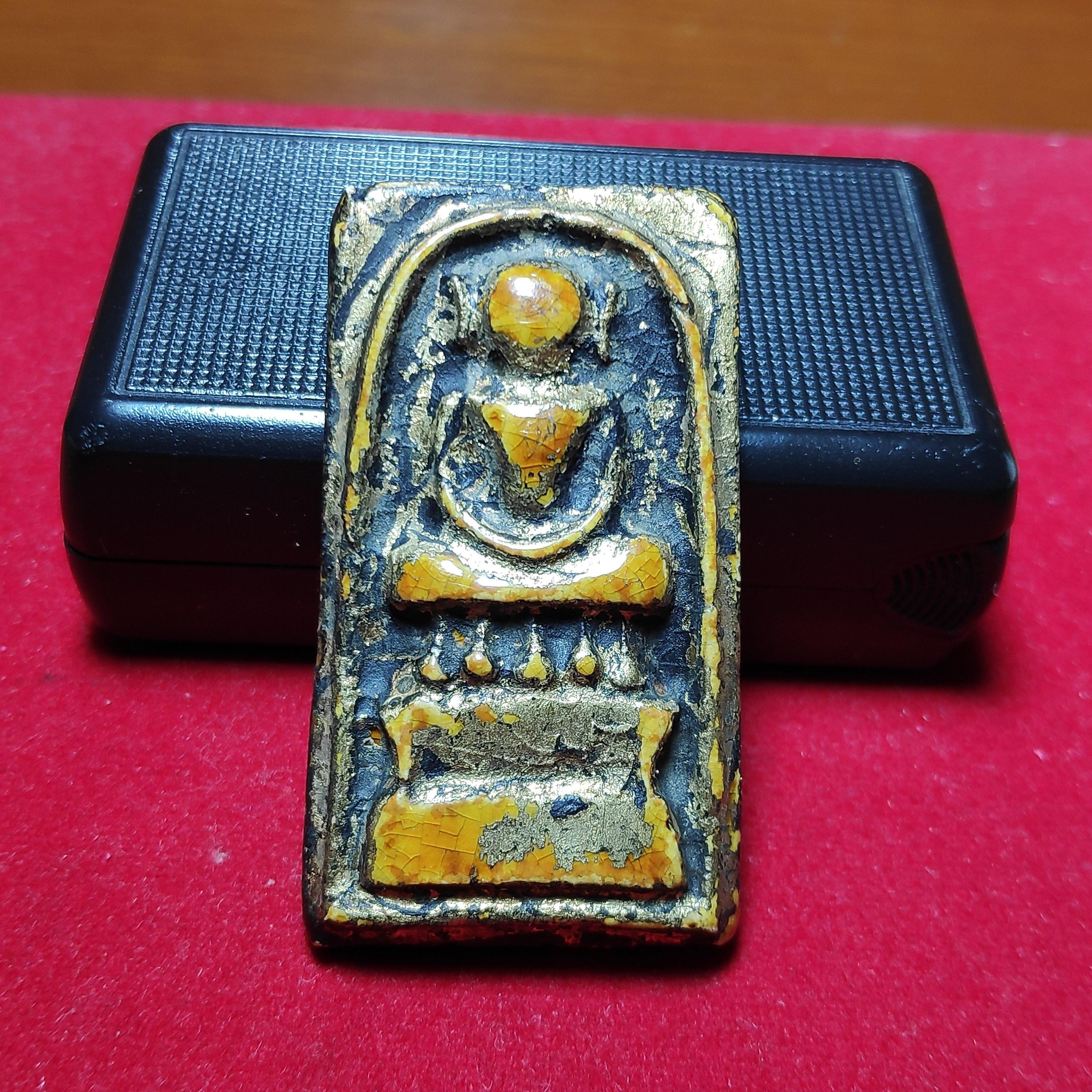 พระสมเด็จไกเซอร์เคลือบกรุวัดพระเเก้ว