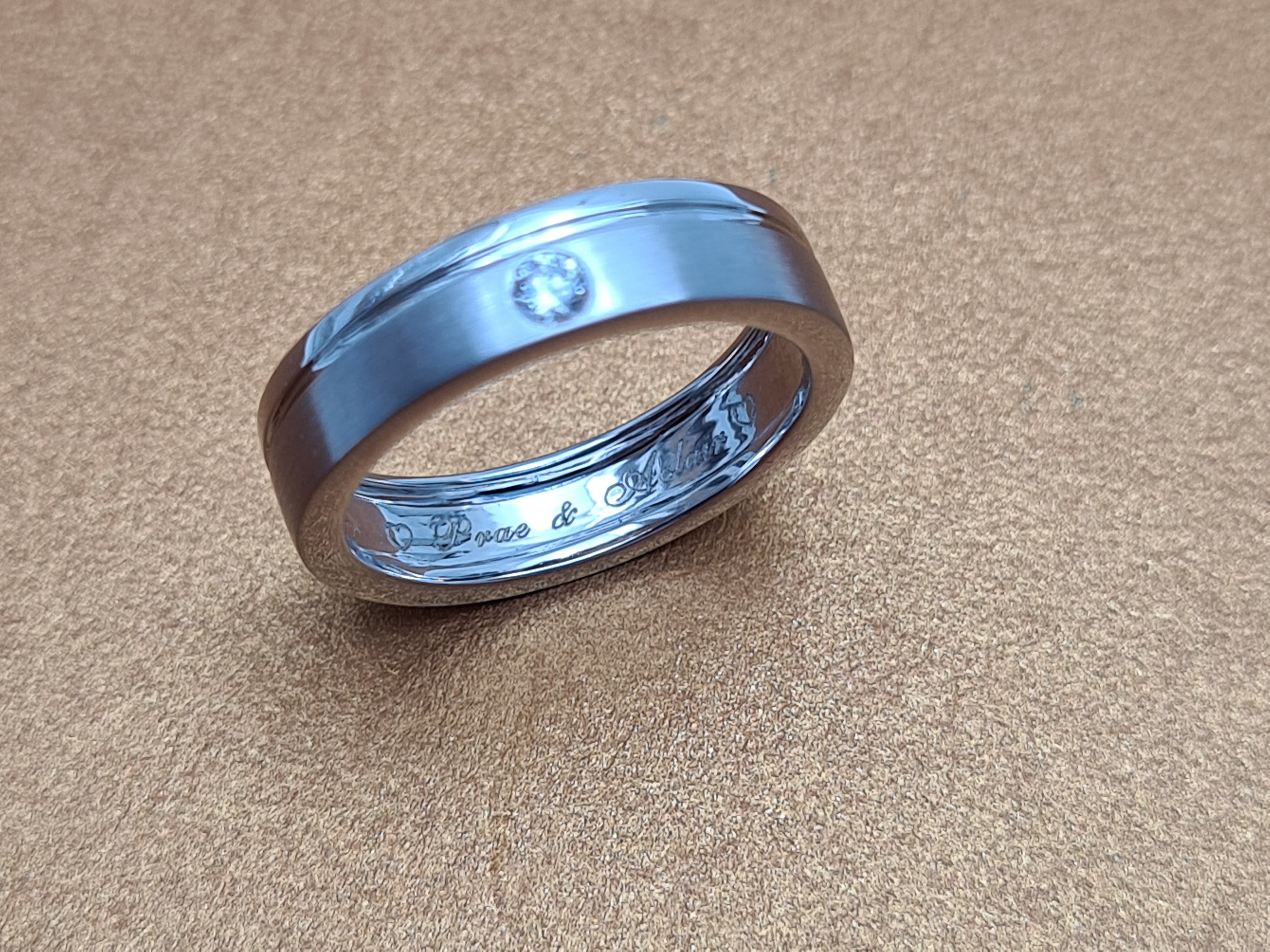 แหวนเพชรแท้ 0.07 cts ทองคำขาวผิวขนแมว