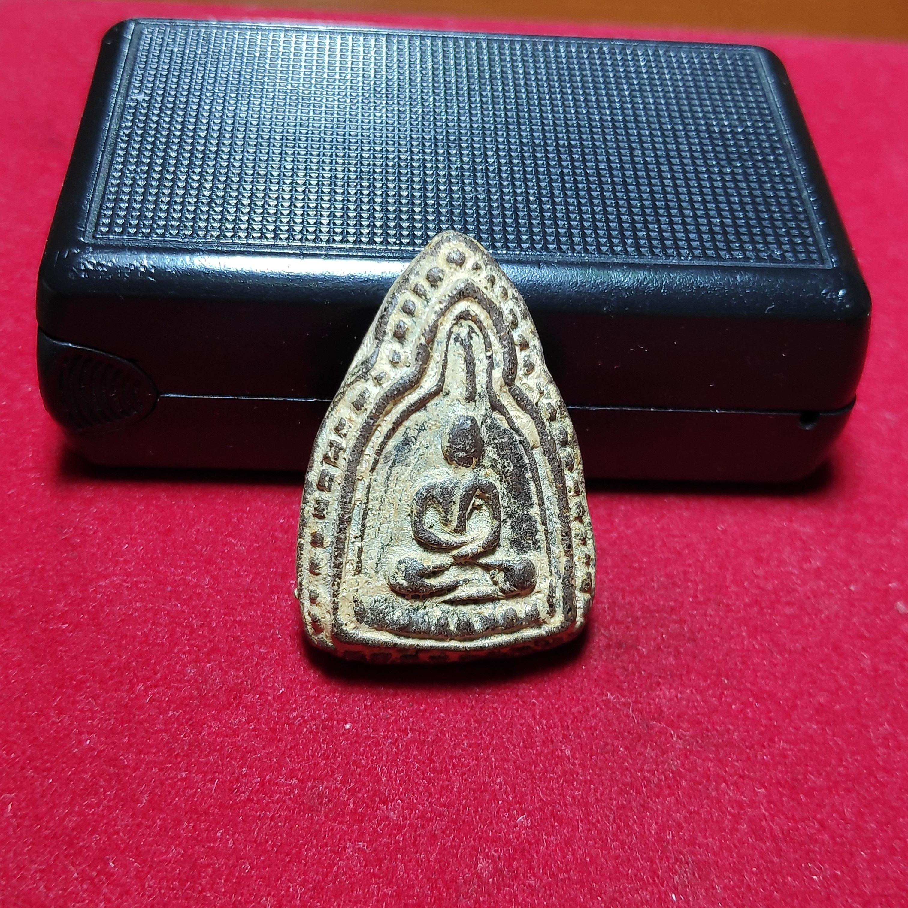 พระสมเด็จพิมพ์ซุ้มระฆังหลวงปู่บุญวัดกลางบางเเก้วเนื้อผงยาจินดามณี