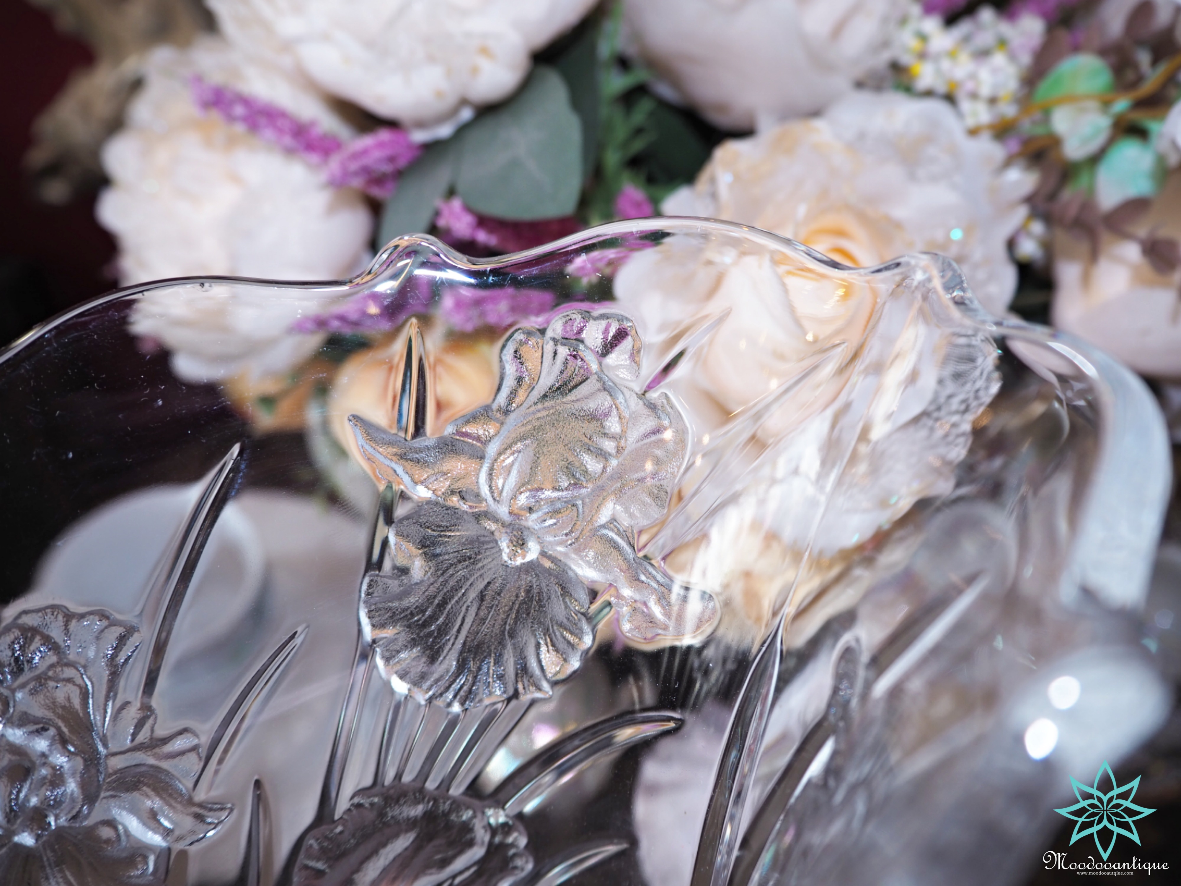 แจกันคริสตัลลายดอกไอริส