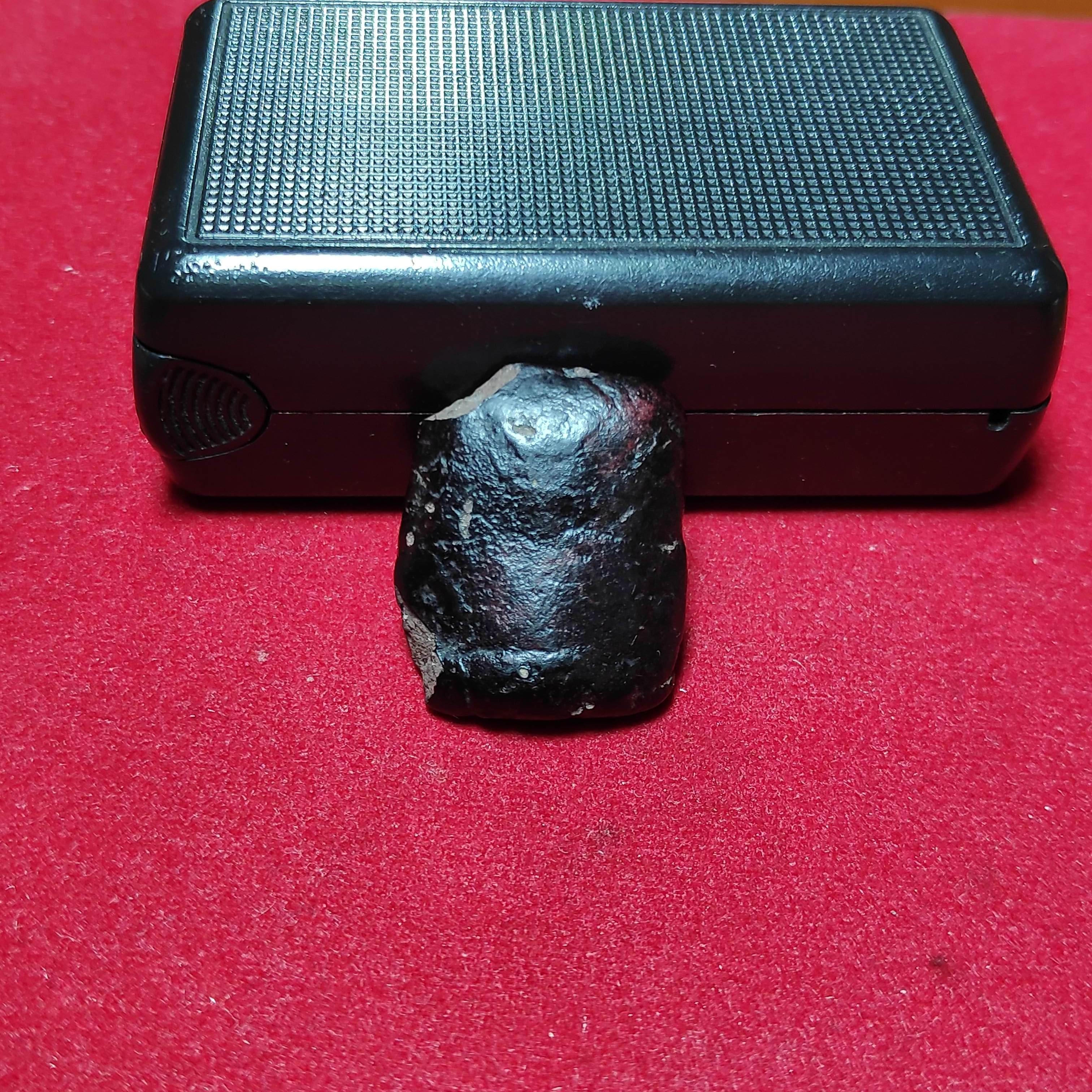 พระปิดตาข้างยันต์สี่เหลี่ยมเล็กหลวงปู่ศุขวัดปากคลองมะขามเฒ่าเนื้อผงคลุกรัก