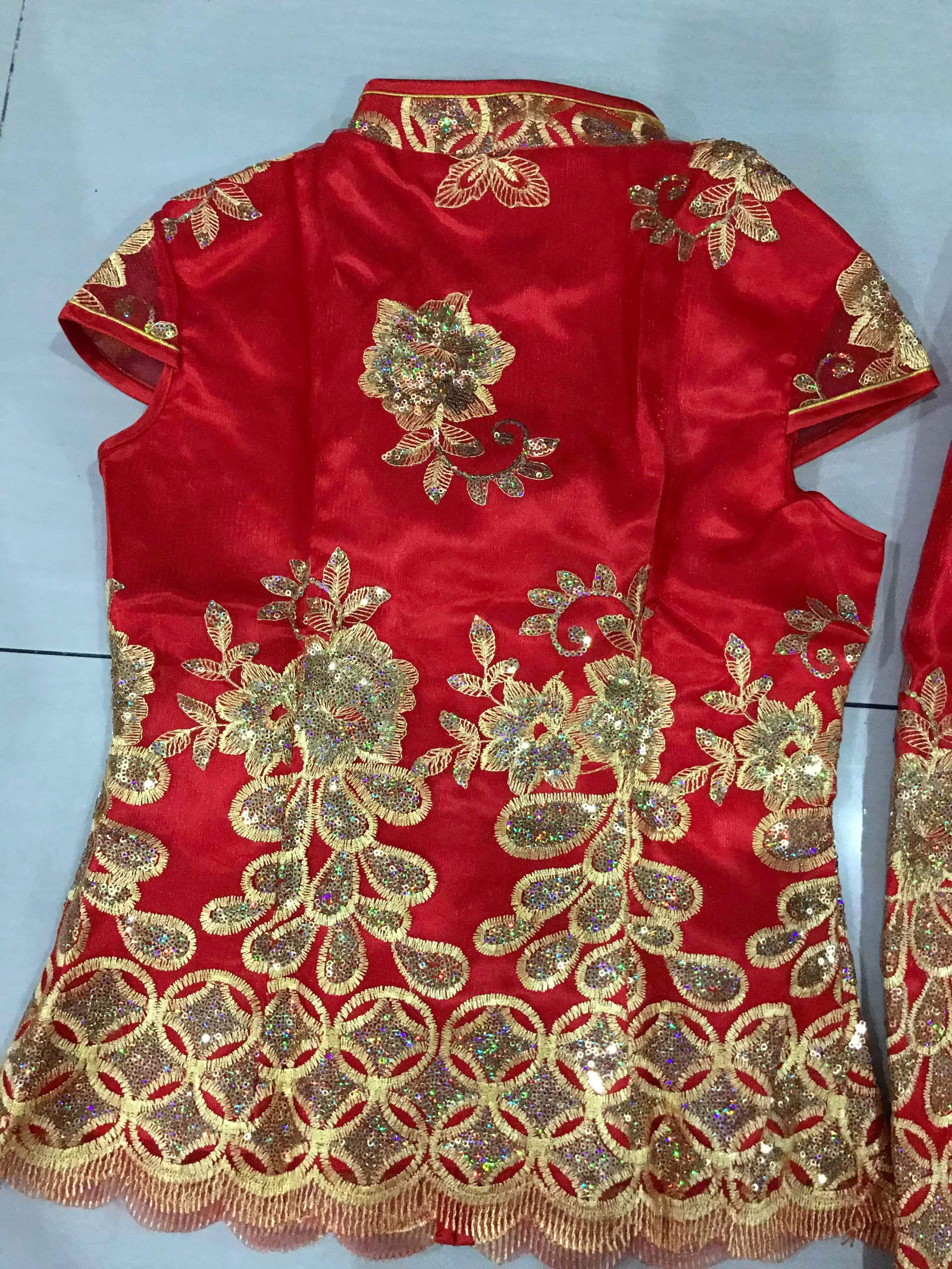 ชุดเสื้อ +กระโปรง สีแดง. เนื้อดี ใส่สบาย รหัสSHOT 140