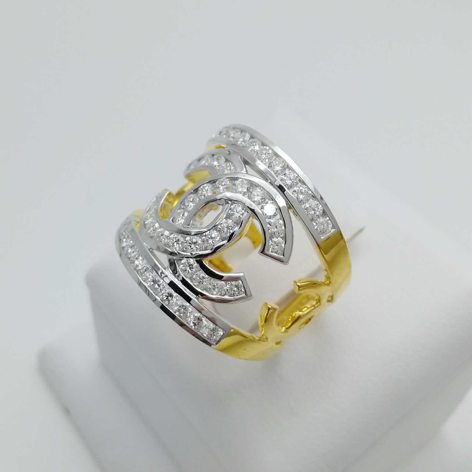 แหวนเพชรชาแนล Chanel 0.96 cts ทองคำ 18K