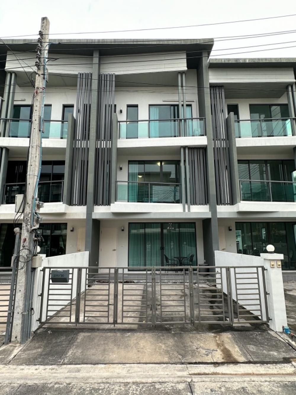 (MH0097) (เช่าแล้ว ก.ย.67) ให้เช่าทาวน์โฮม 3 ชั้น ม.เฌอคูน สาทร-ราชพฤกษ์ พร้อมเฟอร์นิเจอร์