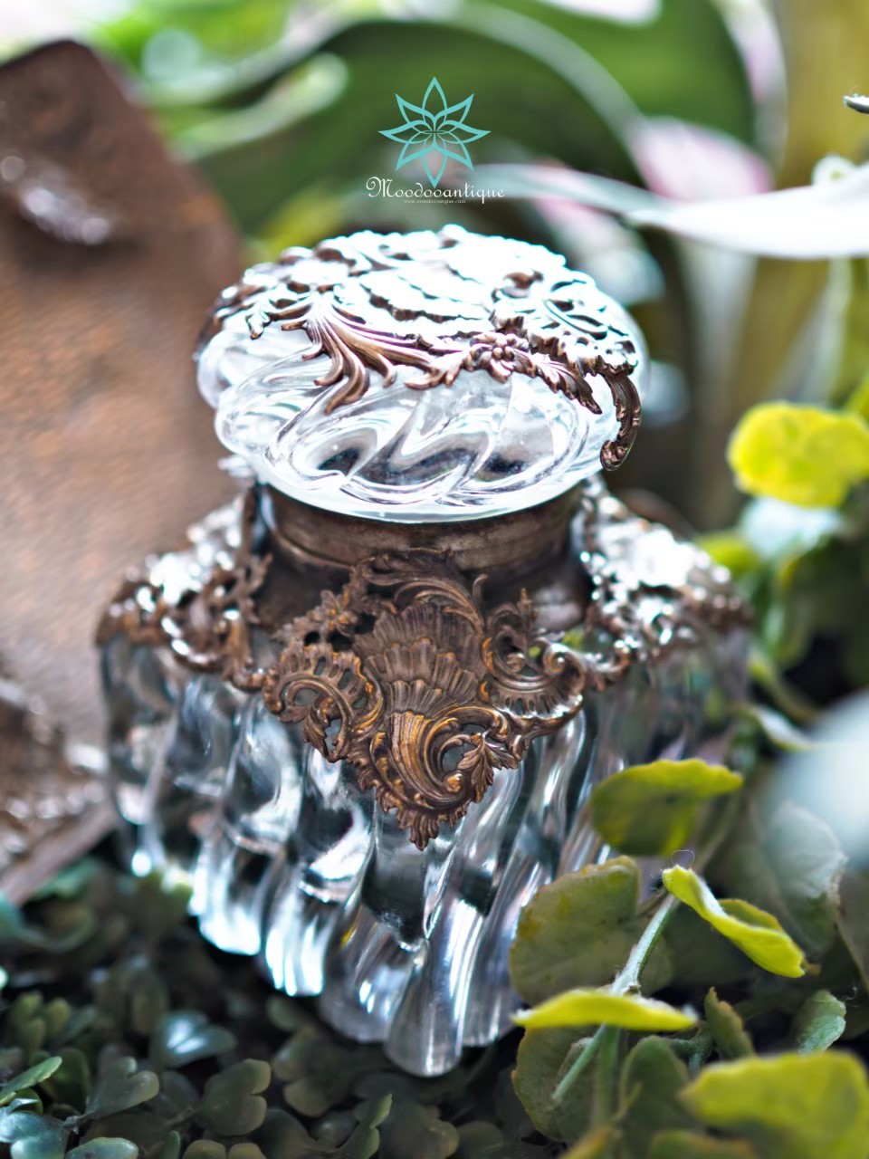 c 603 ขวดคริสตัลโบราณ