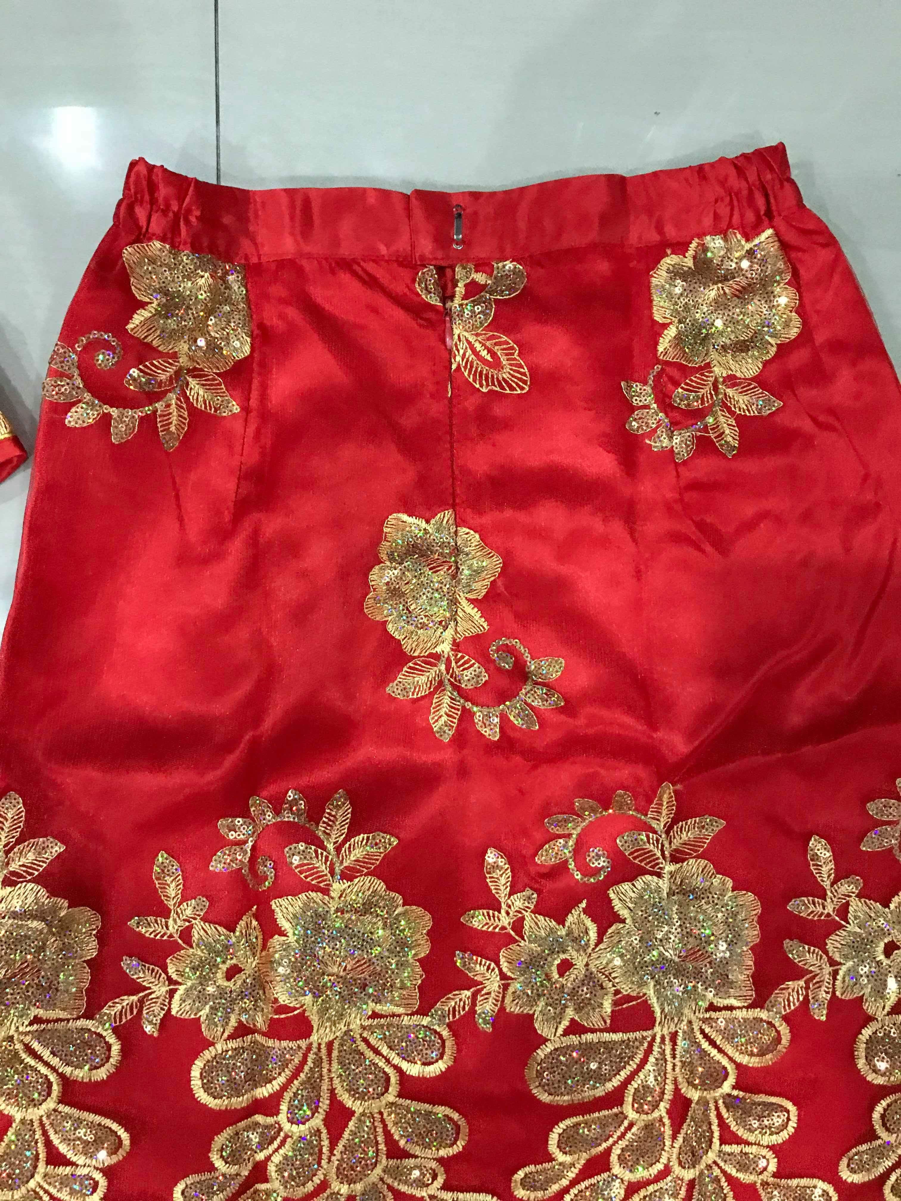 ชุดเสื้อ +กระโปรง สีแดง. เนื้อดี ใส่สบาย รหัสSHOT 140