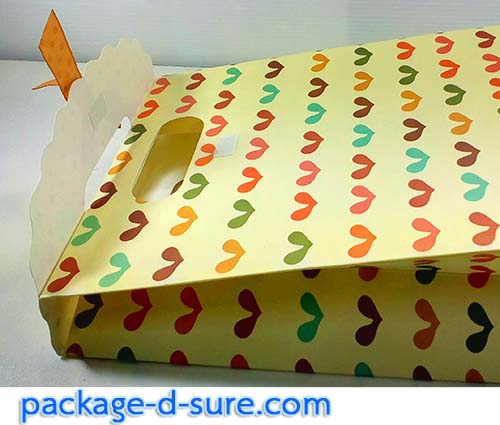 ถุงกระดาษช็อปปิ้ง หูหิ้ว สีเหลือง หัวใจ