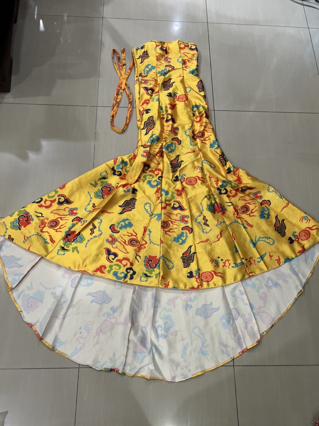 กี่เพ้ายาวเกาะอกสีทอง LX99 สินค้าพร้อมส่ง