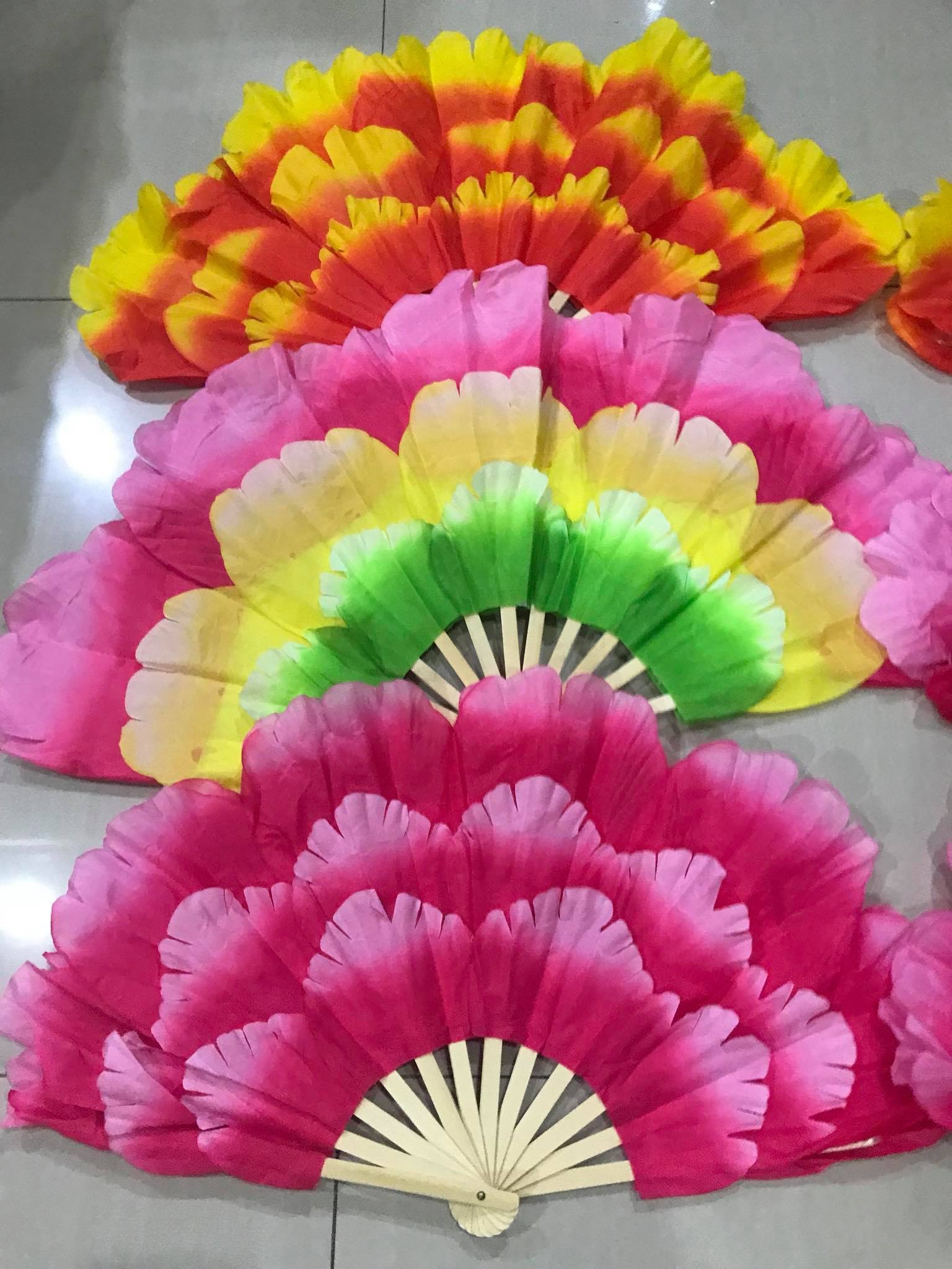พัดแฟนซี กลีบบัว สีส้ม สินค้าพร้อมส่ง
