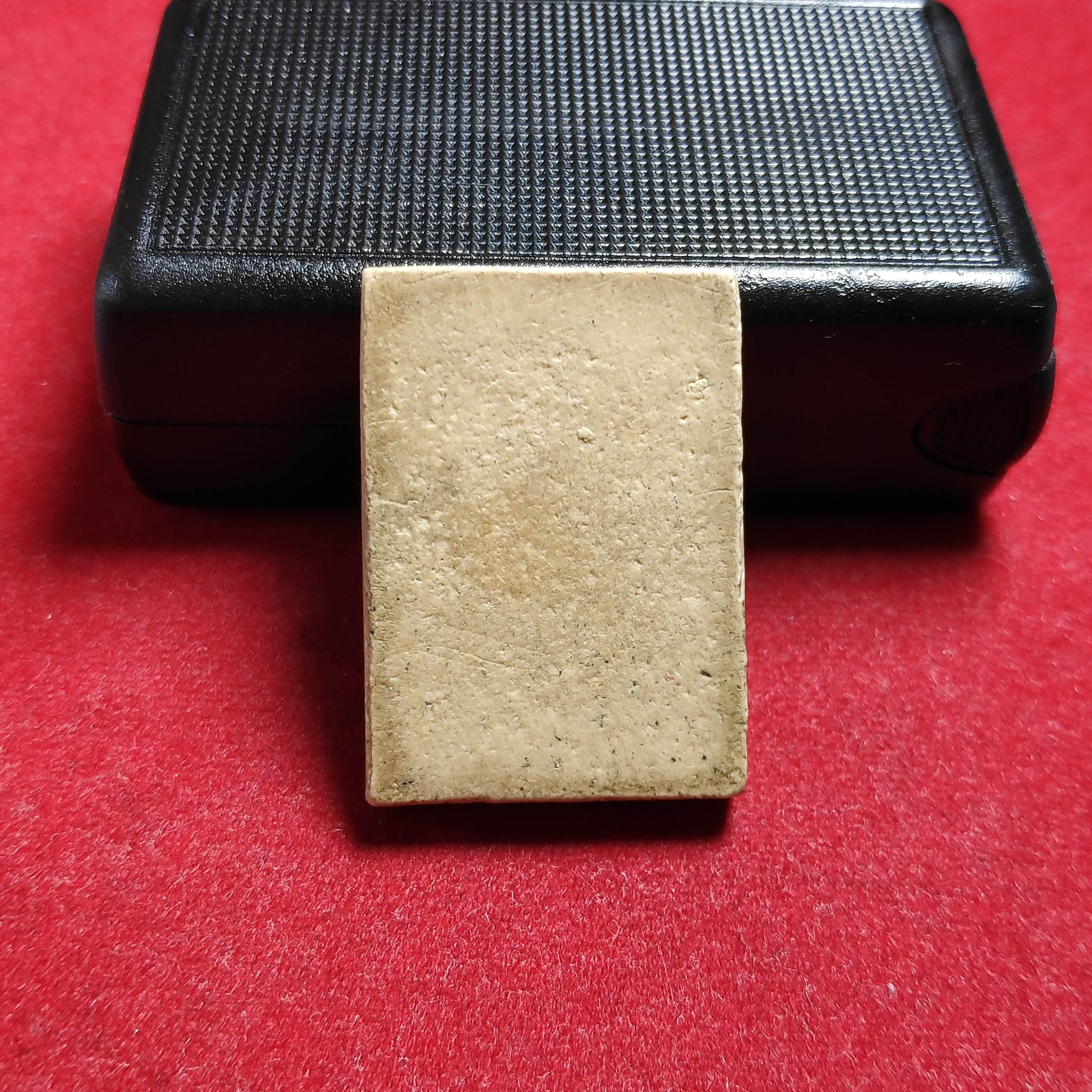 พระพรหมหลังเรียบหลวงพ่อพรหมวัดขนอนเหนือเนื้อผงว่าน