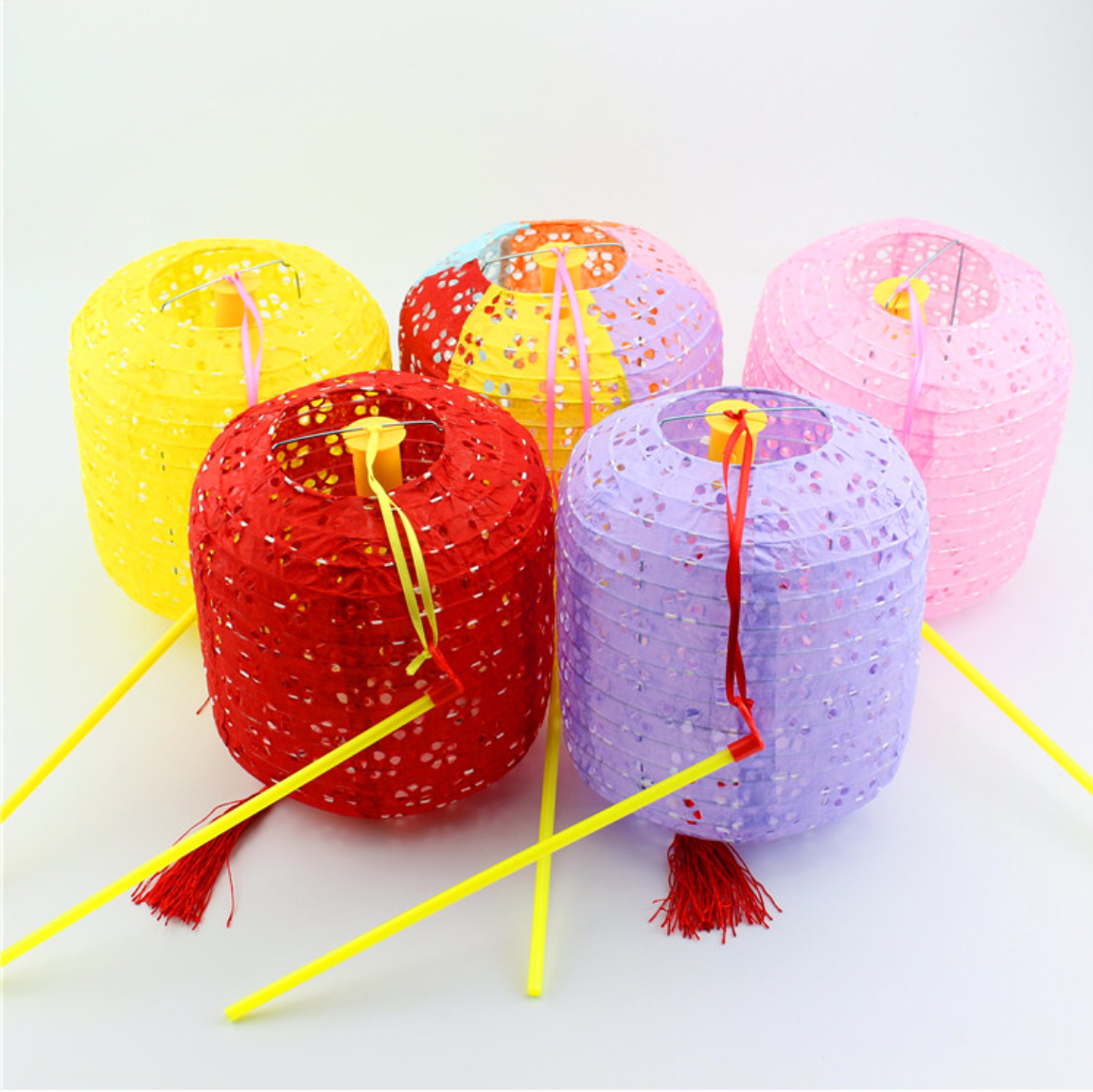 โคมไฟถือ สีแดง แสงสีเหลือง #9สินค้าพร้อมส่ง