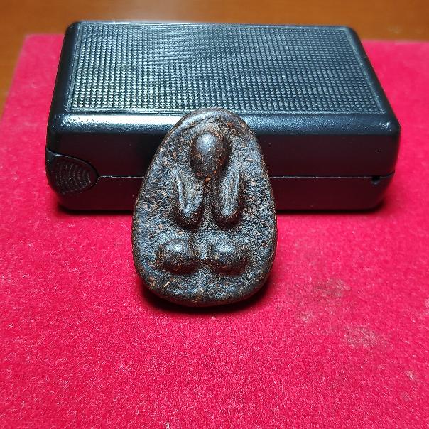 พระปิดตาหลวงปู่ไข่วัดเชิงเลน