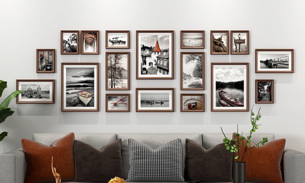 ชุดกรอบรูปติดผนัง Scenery (Brown18) กรอบรูปไม้สีน้ำตาล 18 ชิ้น พร้อมภาพตามแบบและวัสดุติดตั้ง