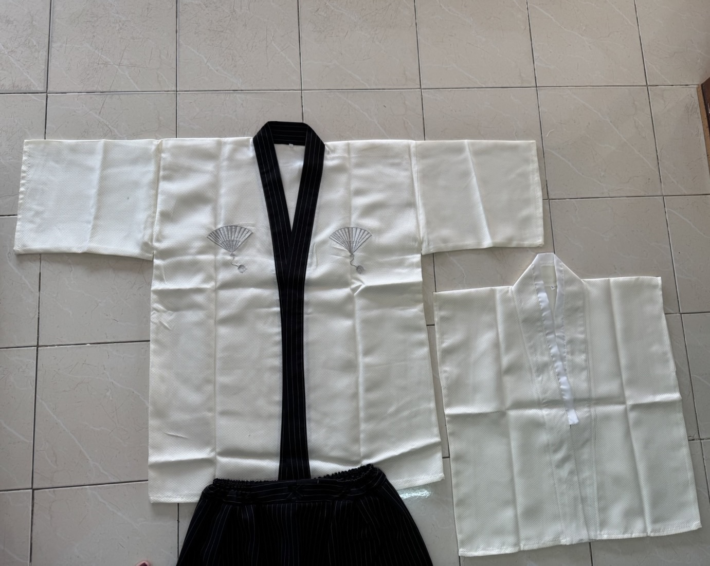 samuraiกิโมโนสีขาว