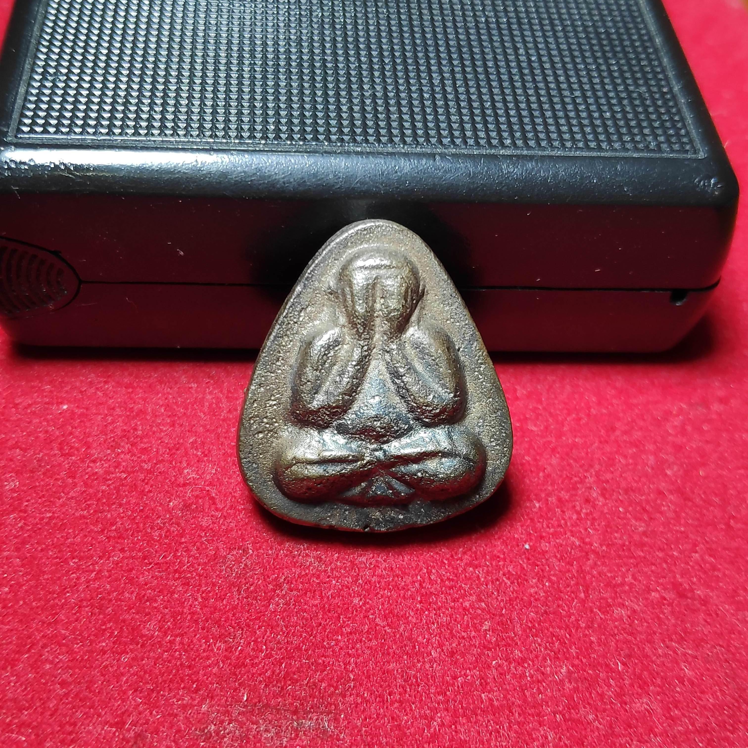 รูปหล่อพระปิดตาพูลสุขวัดเลาปี2541