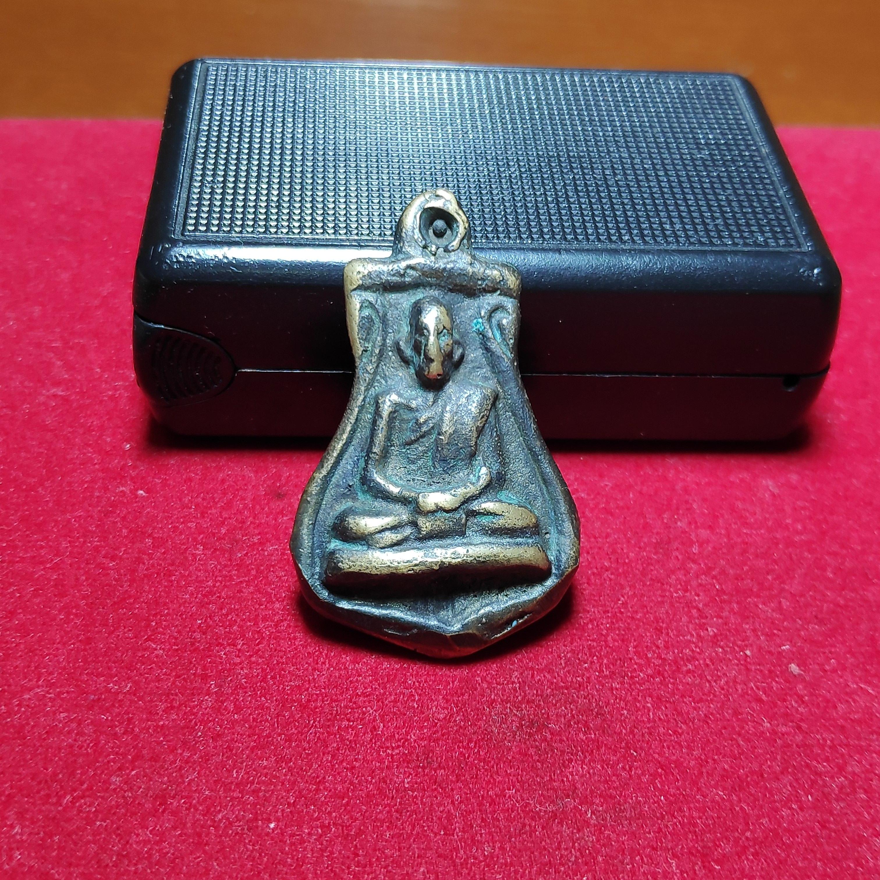 เหรียญหล่อโบราณพระวินัยธรหลวงพ่อซวงอภโยวัดชีปะขาวเนื้อสัมฤทธิ์