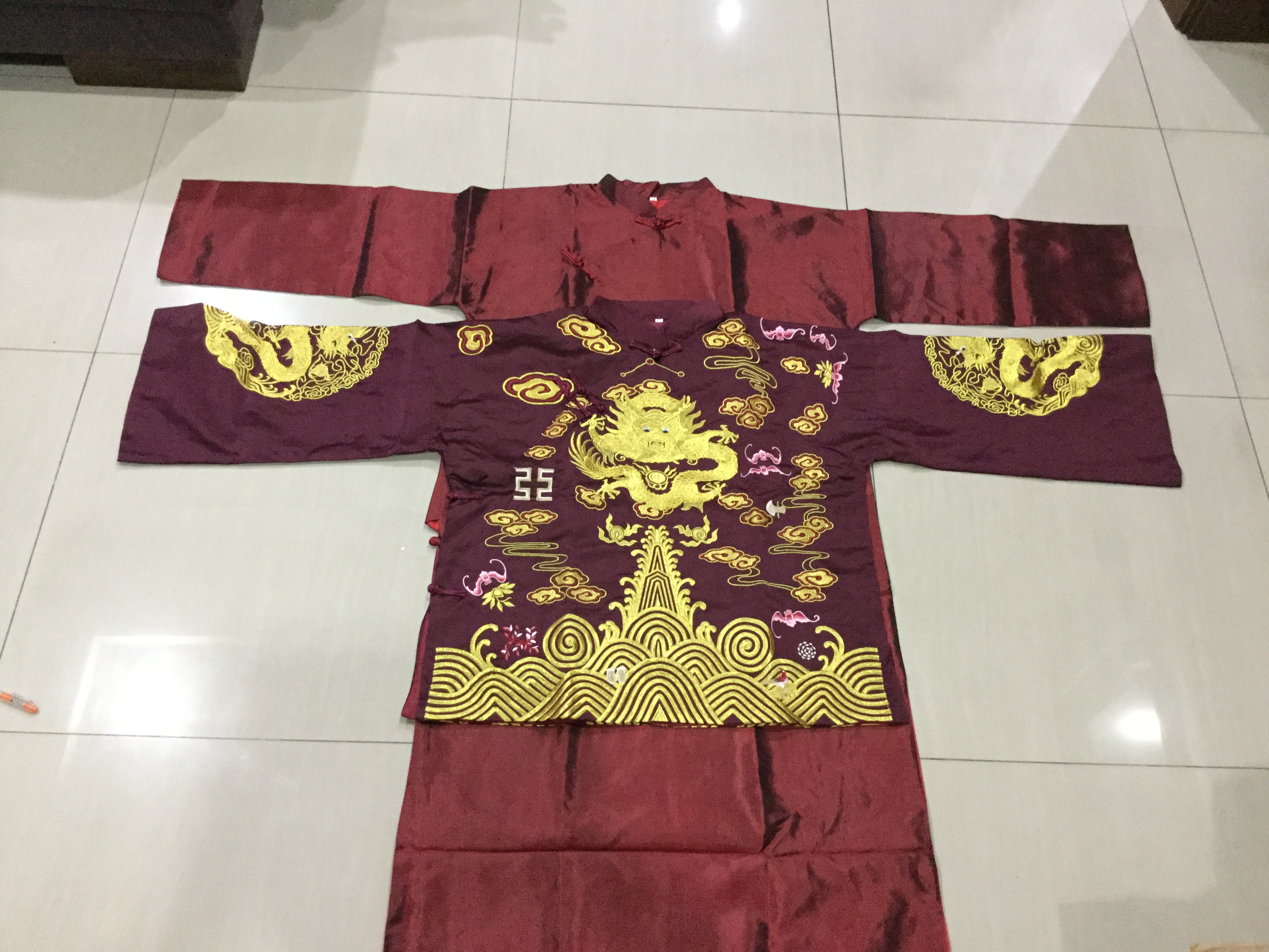 ชุดเจ้าบ่าว สีPurple. รหัส OP 183 สินค้าพร้อมส่ง