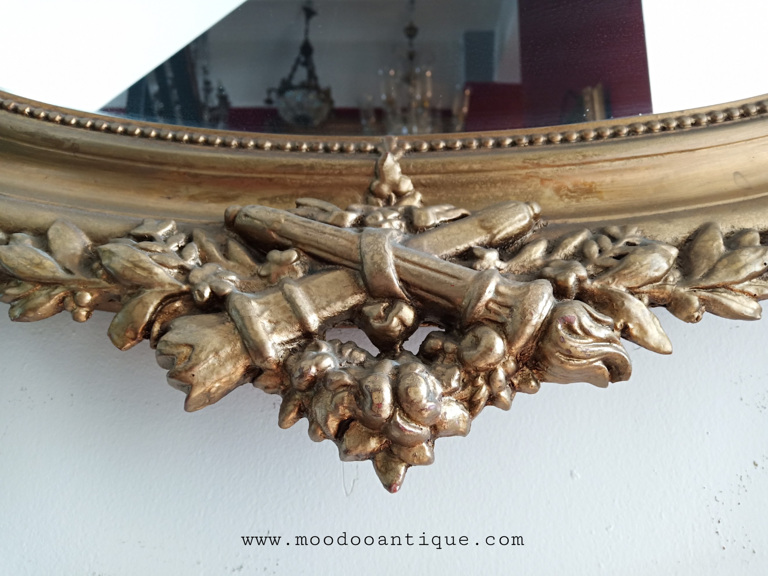 ขายแล้ว Antique French Louis XVI Oval Gilt wood mirror