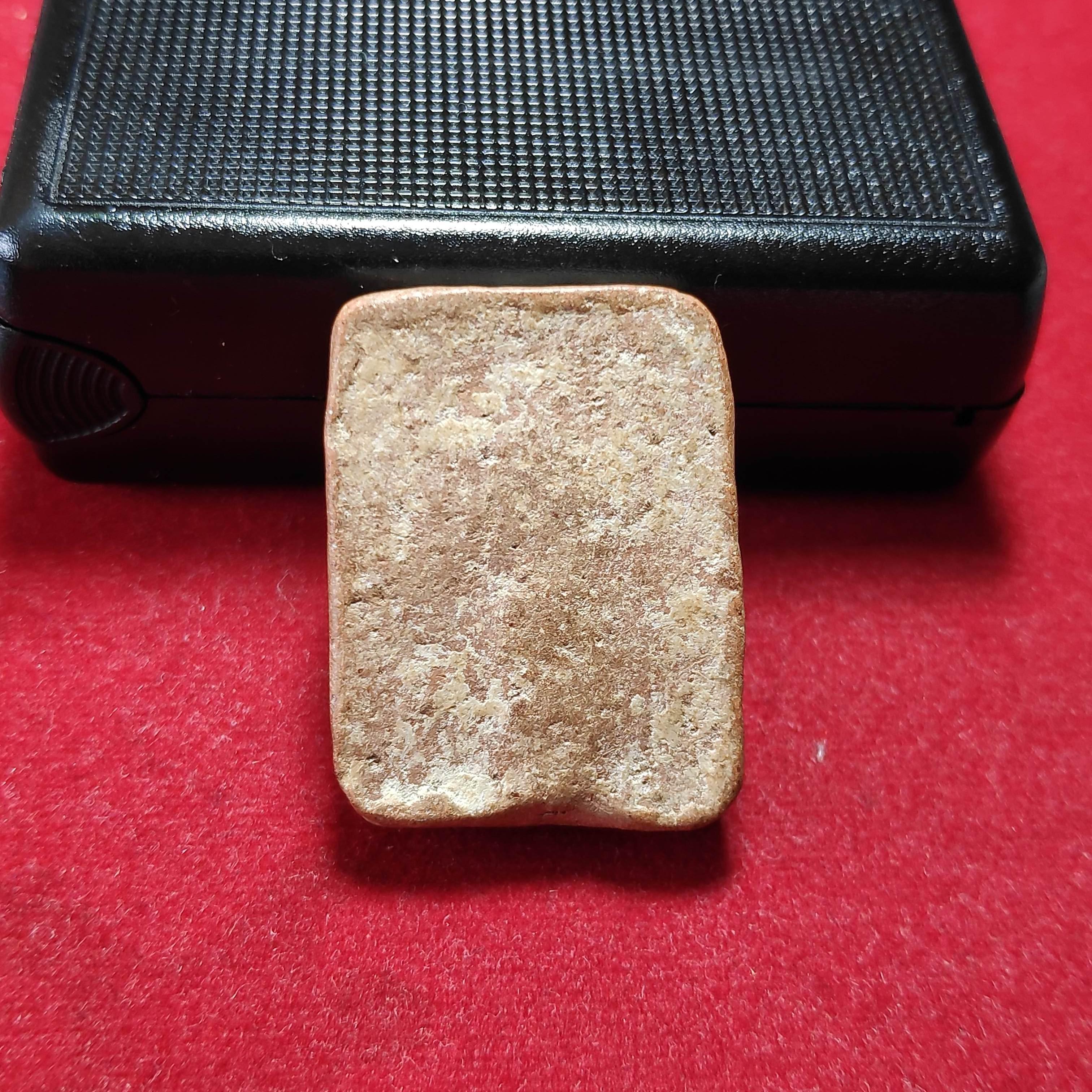 พระหลวงพ่อขันวัดนกกระจาบพิมพ์เเซยิดเนื้อดินปี2475