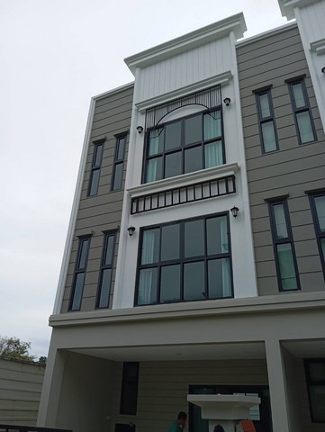 (MH0138) ให้เช่าทาวน์โฮม 3 ชั้น ม.Eternity Town Primrose วัชรพล เนื้อที่ 36 ตรว. บ้านหลังมุมสุดซอย