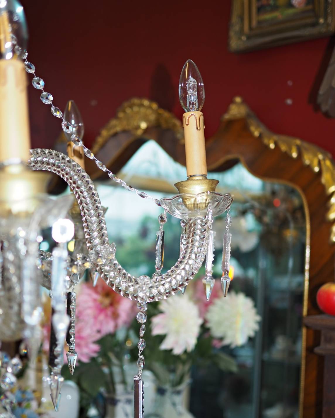 Antique French Crystal Chandelier งานฝรั่งเศส โค้งก้านโค้งงอบิดเป็นเกลียว มี 6 ช่อกิ่งไฟ