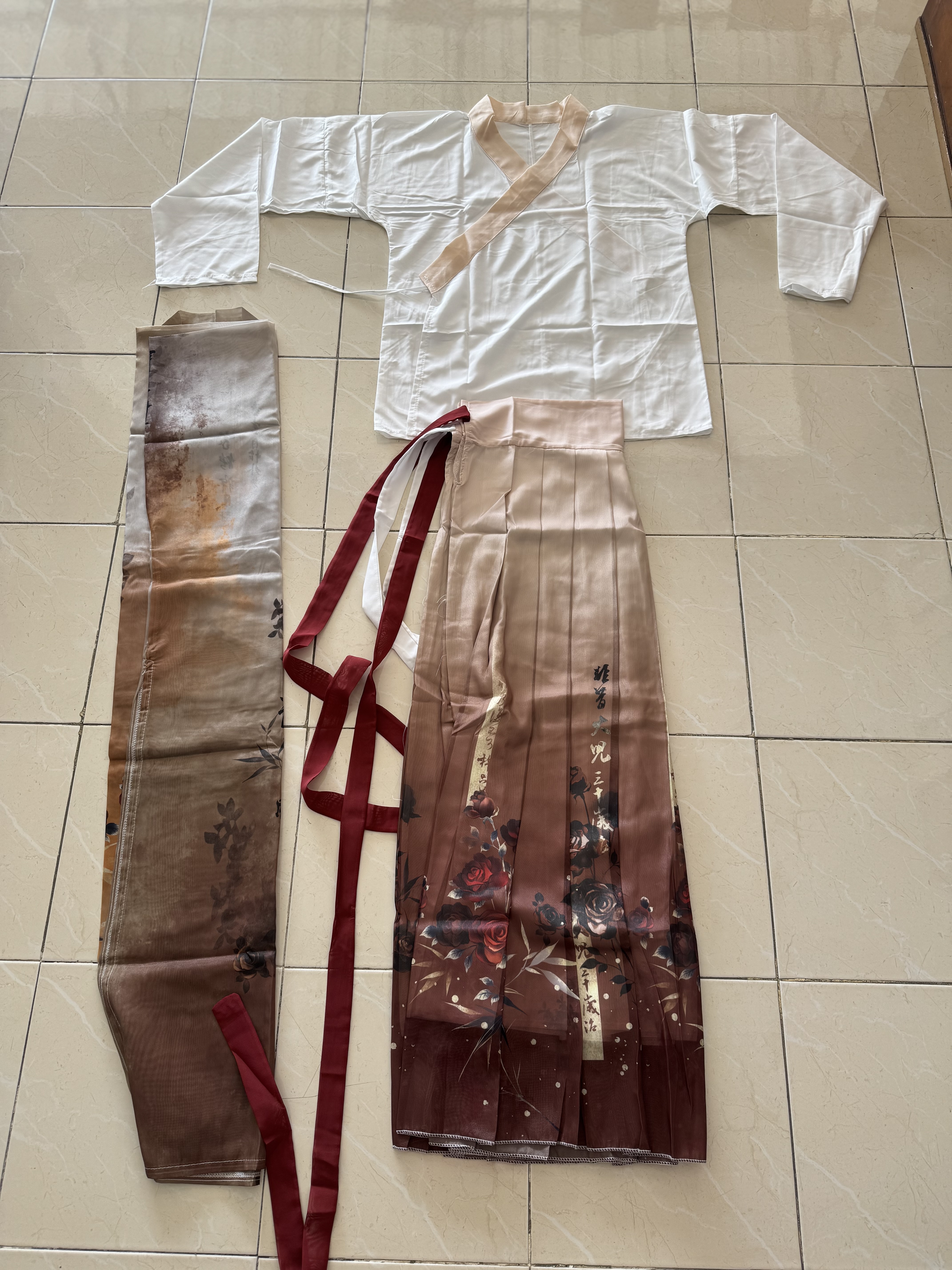 ชุดฮั่นสีน้ำตาล