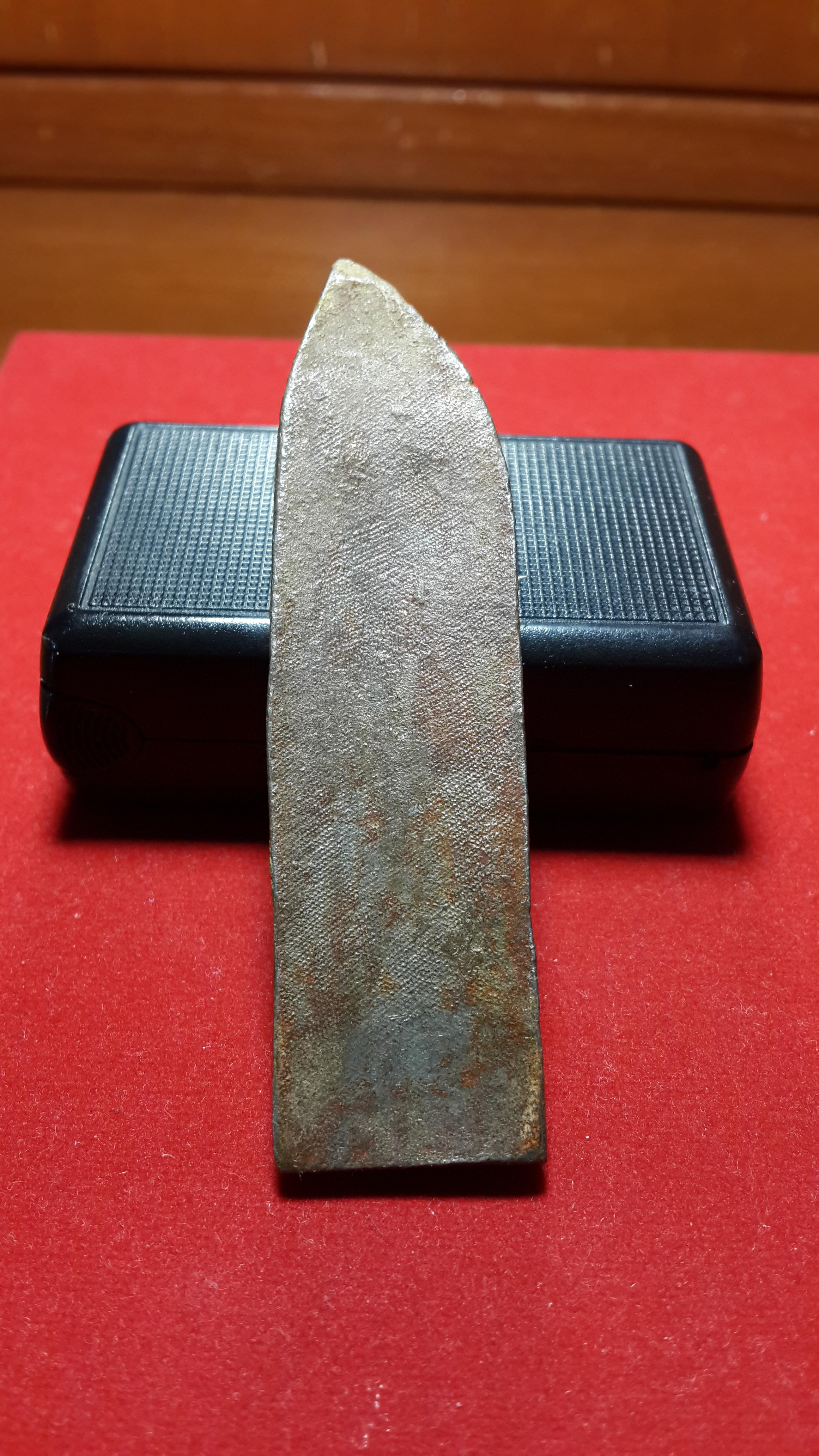 พระลีลาฝักดาบหลังลายผ้าเนื้อชิน สุโขทัย