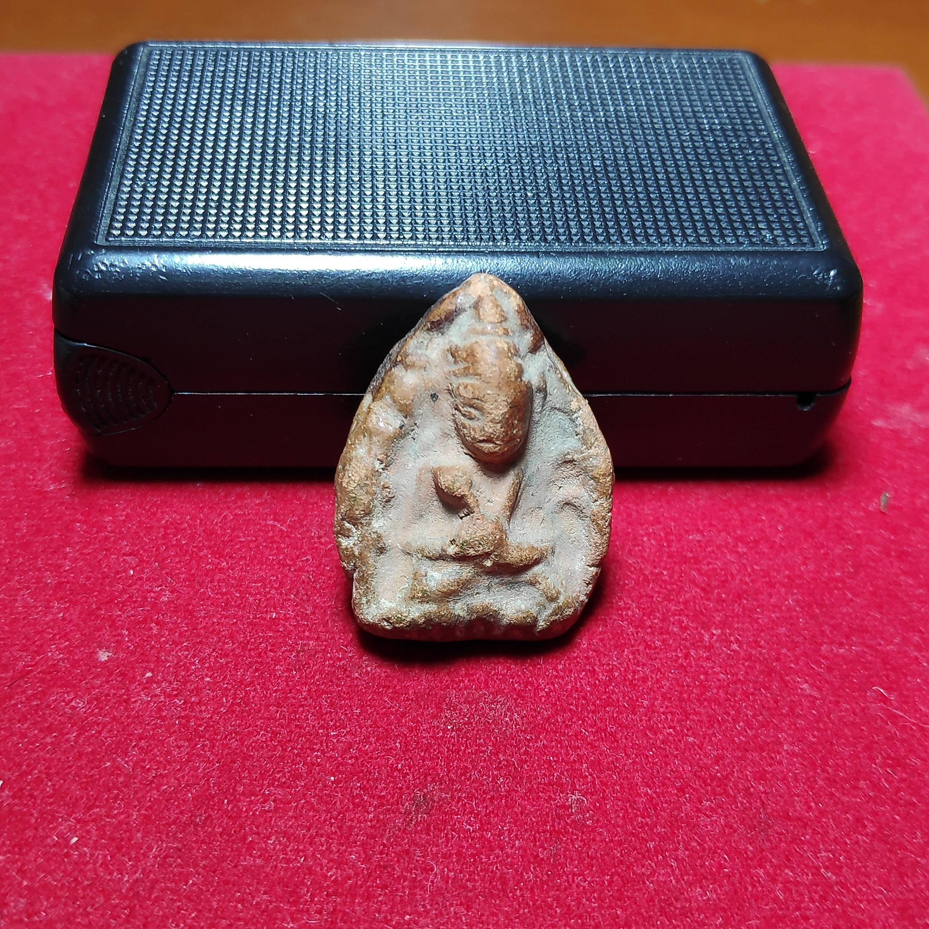 พระอุปคุตหลวงพ่อโหน่งวัดคลองมะดันเนื้อดิน