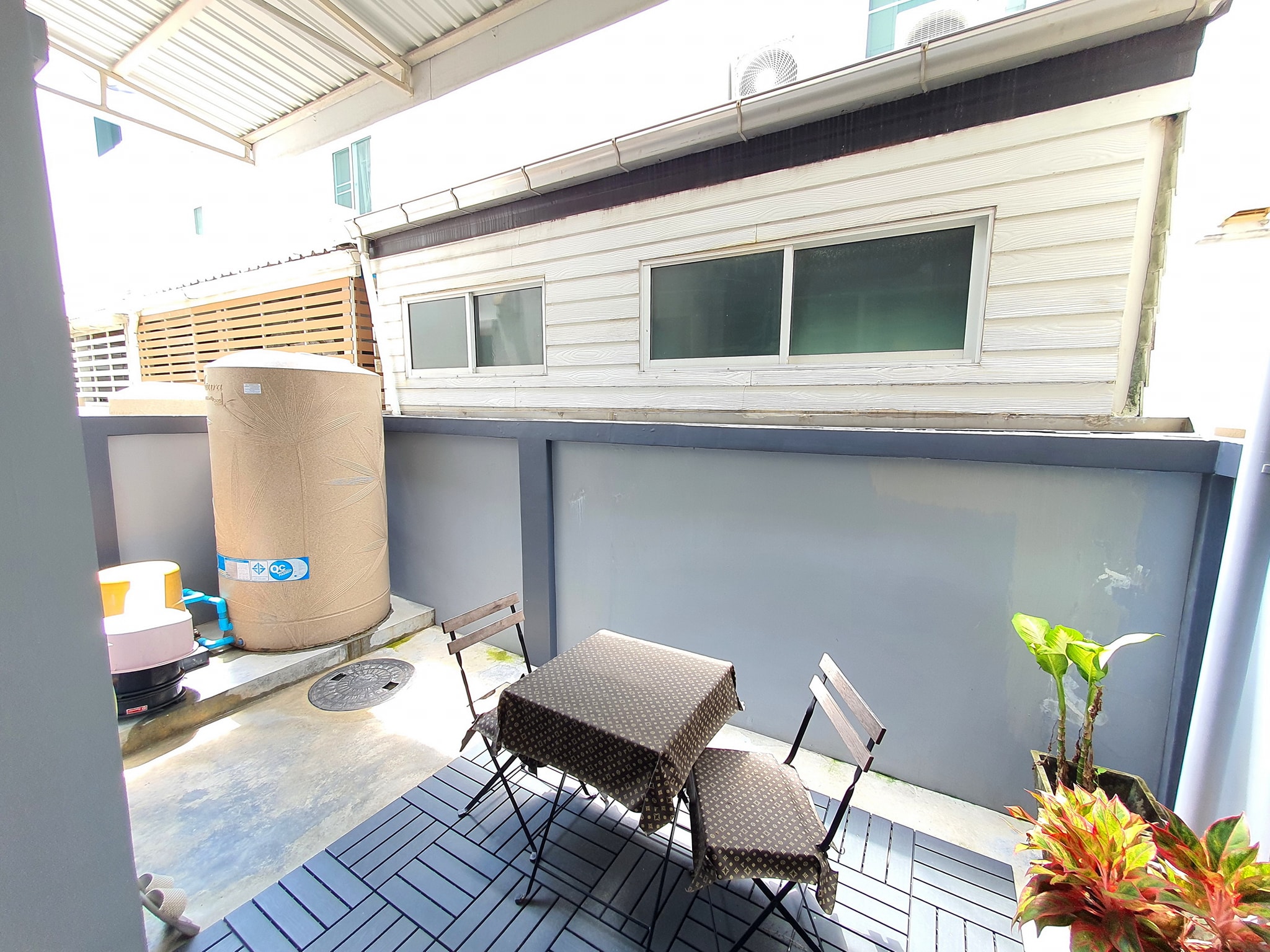 ขายพร้อมผู้เช่าทาวน์โฮม 3 ชั้น ม.บ้านกลางเมือง S-Sense ศรีนครินทร์ 2 ซ.46/1 พร้อมเฟอร์ฯ