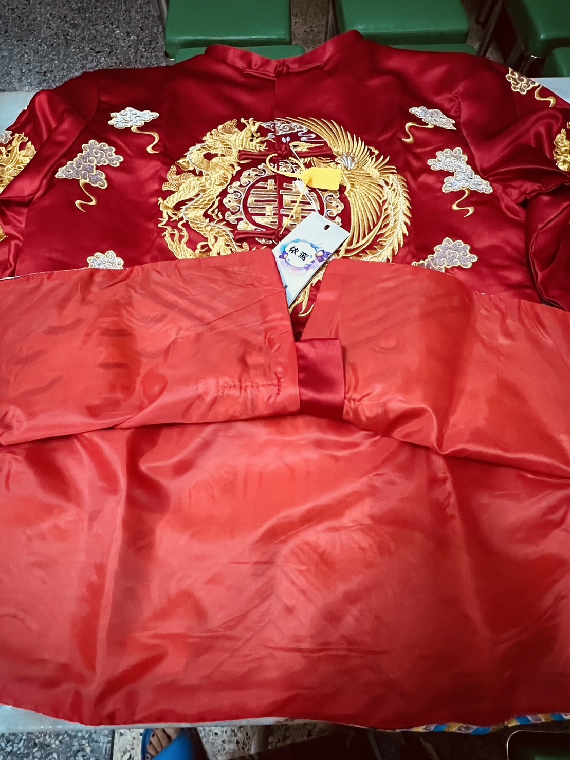 ชุดเจ้าบ่าว สีแดงลายปัก รหัส CD150