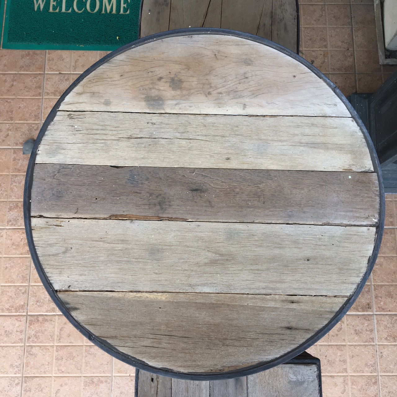 ชุดโต๊ะเก้าอี้เหล็กดัดงานเก่า