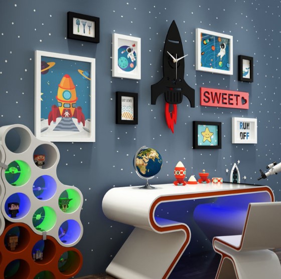 ชุดกรอบรูปติดผนัง Rocket Clock กรอบรูป 8 ชิ้น+งานไม้ตกแต่ง+นาฬิกาจรวด พร้อมรูปภาพตามแบบและวัสดุติดตั้ง