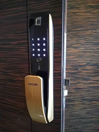 กลอนประตูดิจิตอล KOCOM รุ่น KDL-7190SPK(เงิน,ทอง)ด้ามจับ Push Pull รหัส การ์ด กุญแจ นิ้วมือ (หมายเหตุ Remote และ Application เป็น Option เสริม สามารถซื้อเพิ่มได้)