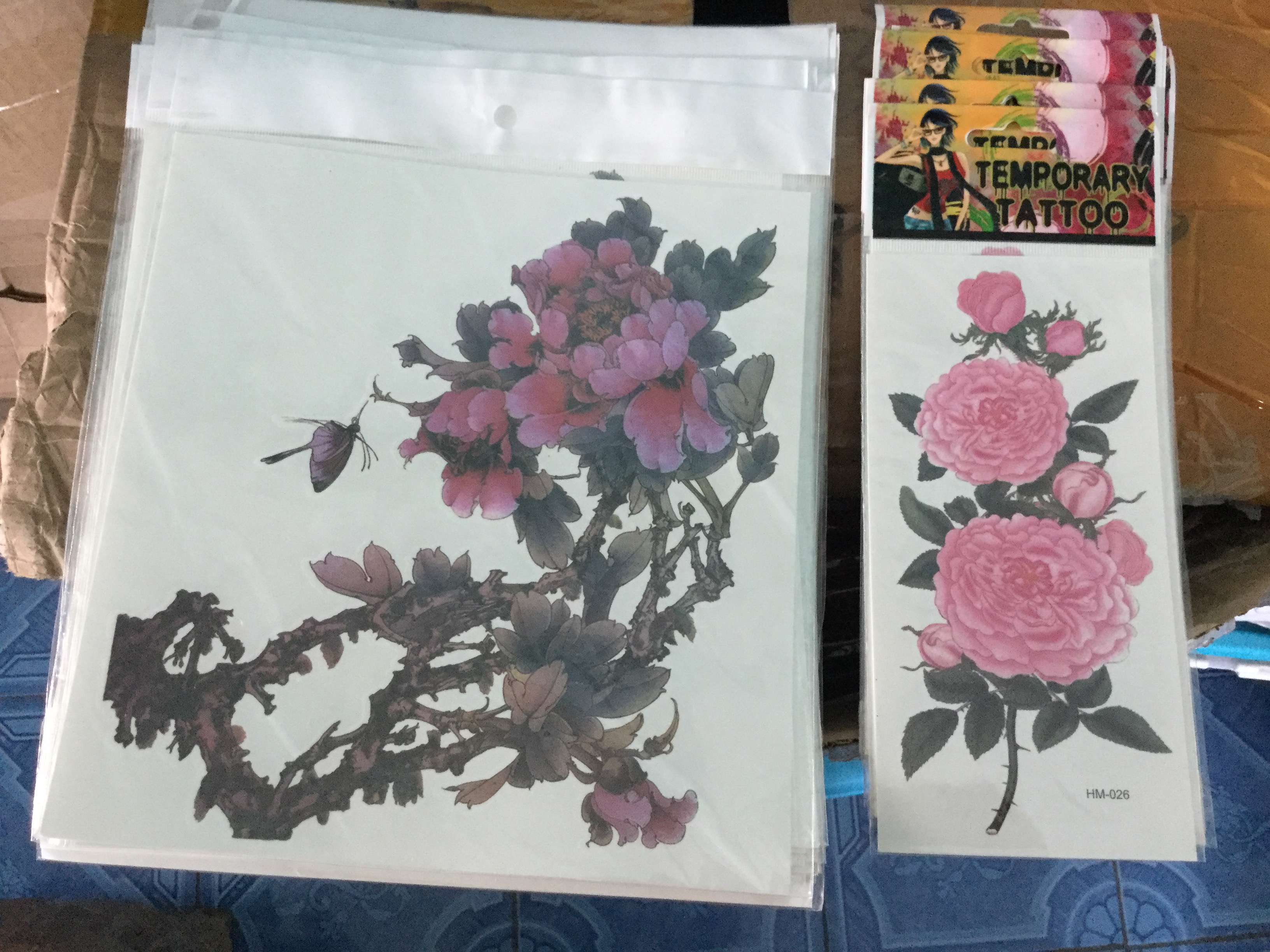 สติ๊กเกอร์ลอกลายด้วยน้ำ 21x22cm สินค้าพร้อมส่ง