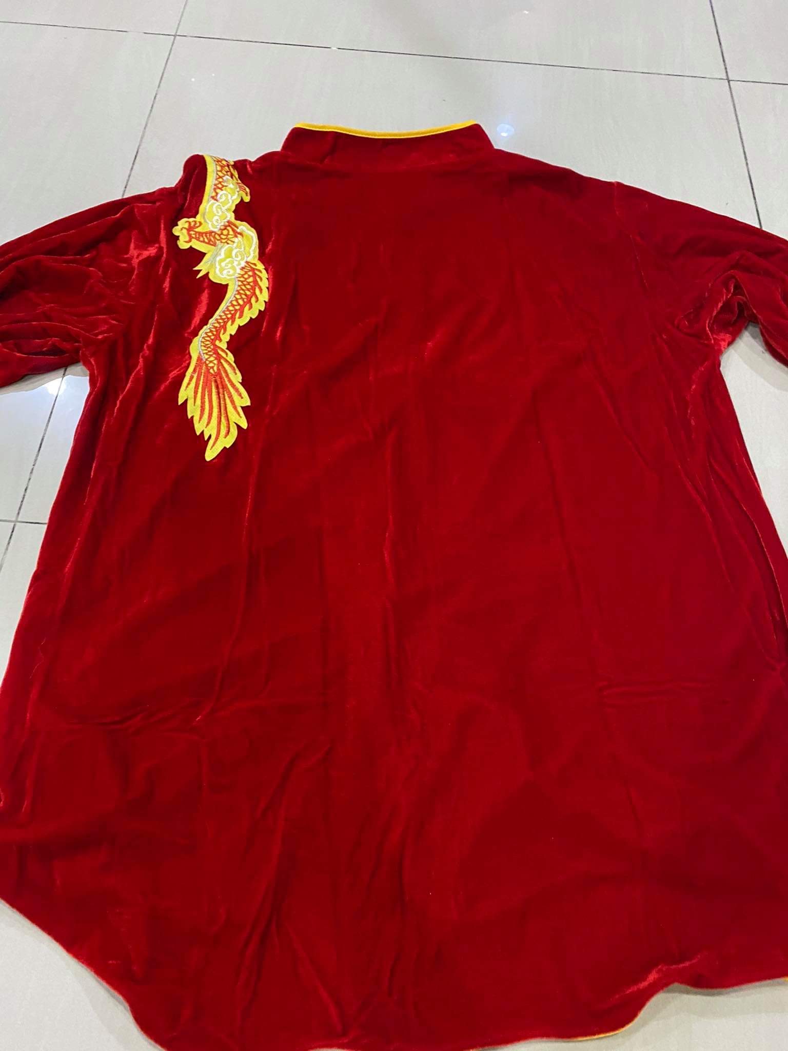 ชุดกังฟูสีแดงผ้ากำมะหยี่ รหัส TC 79 สินค้าพร้อมส่ง